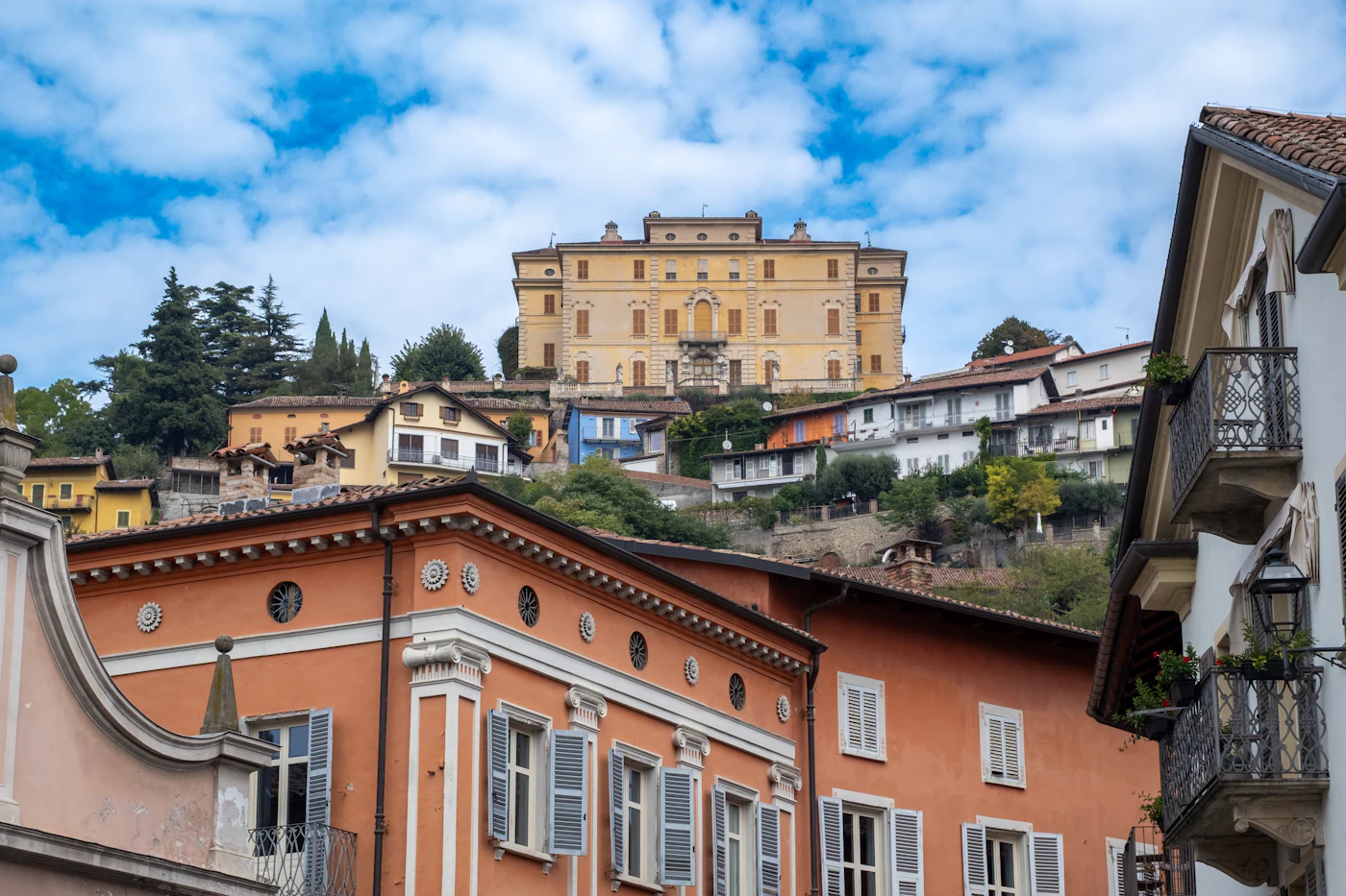 The town of Canelli below a hillside palazzo