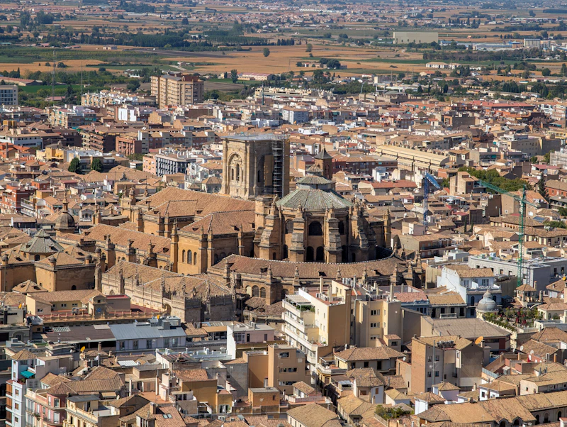 Mudanza a Granada desde Barcelona: La joya andaluza