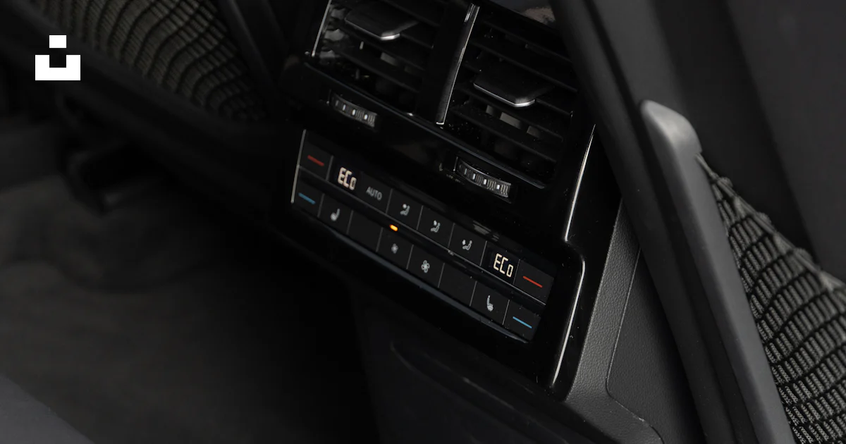 Digital climate control panel in a car's interior. photo – Free Car ...