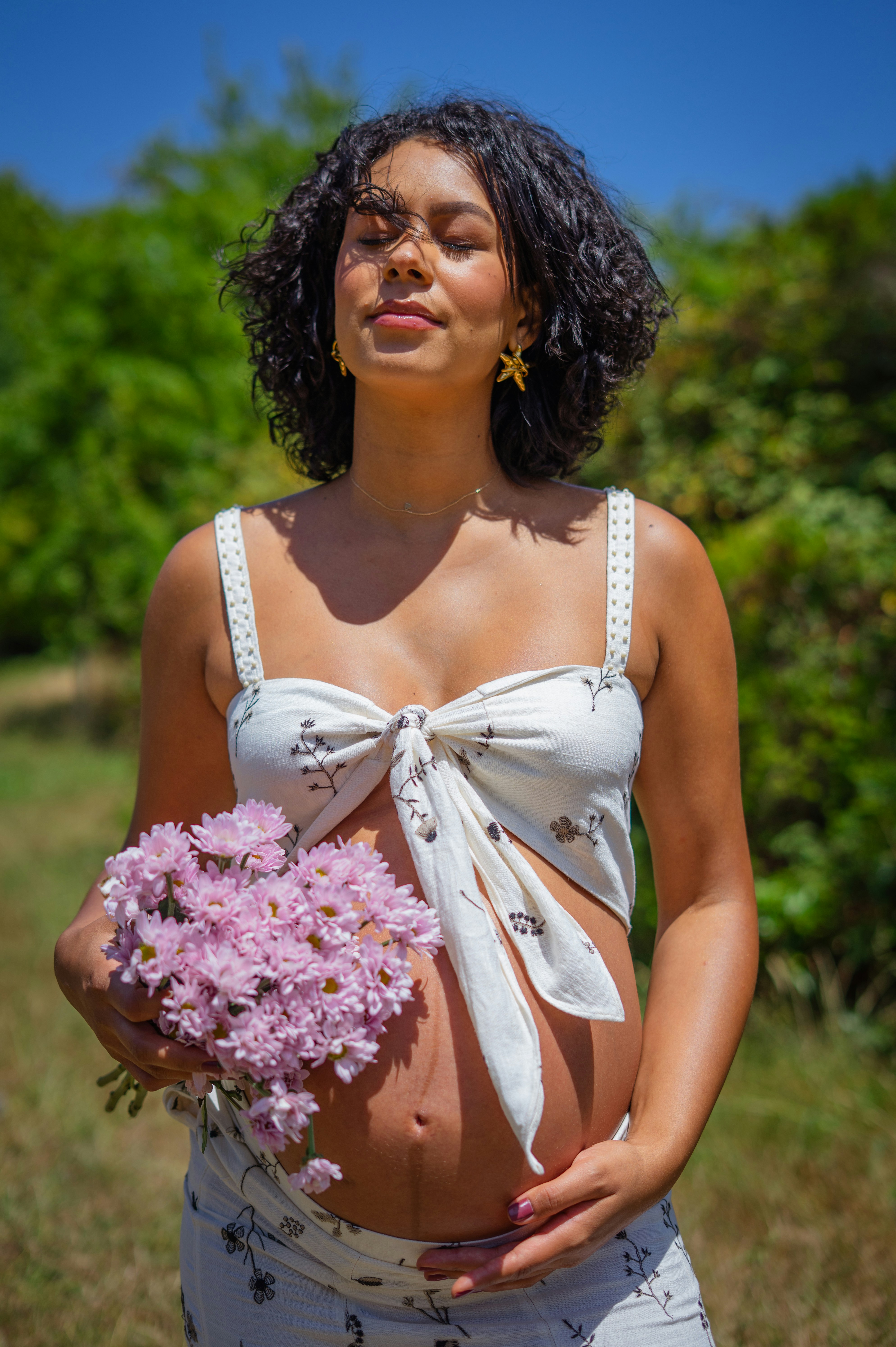 Femme enceinte paisible