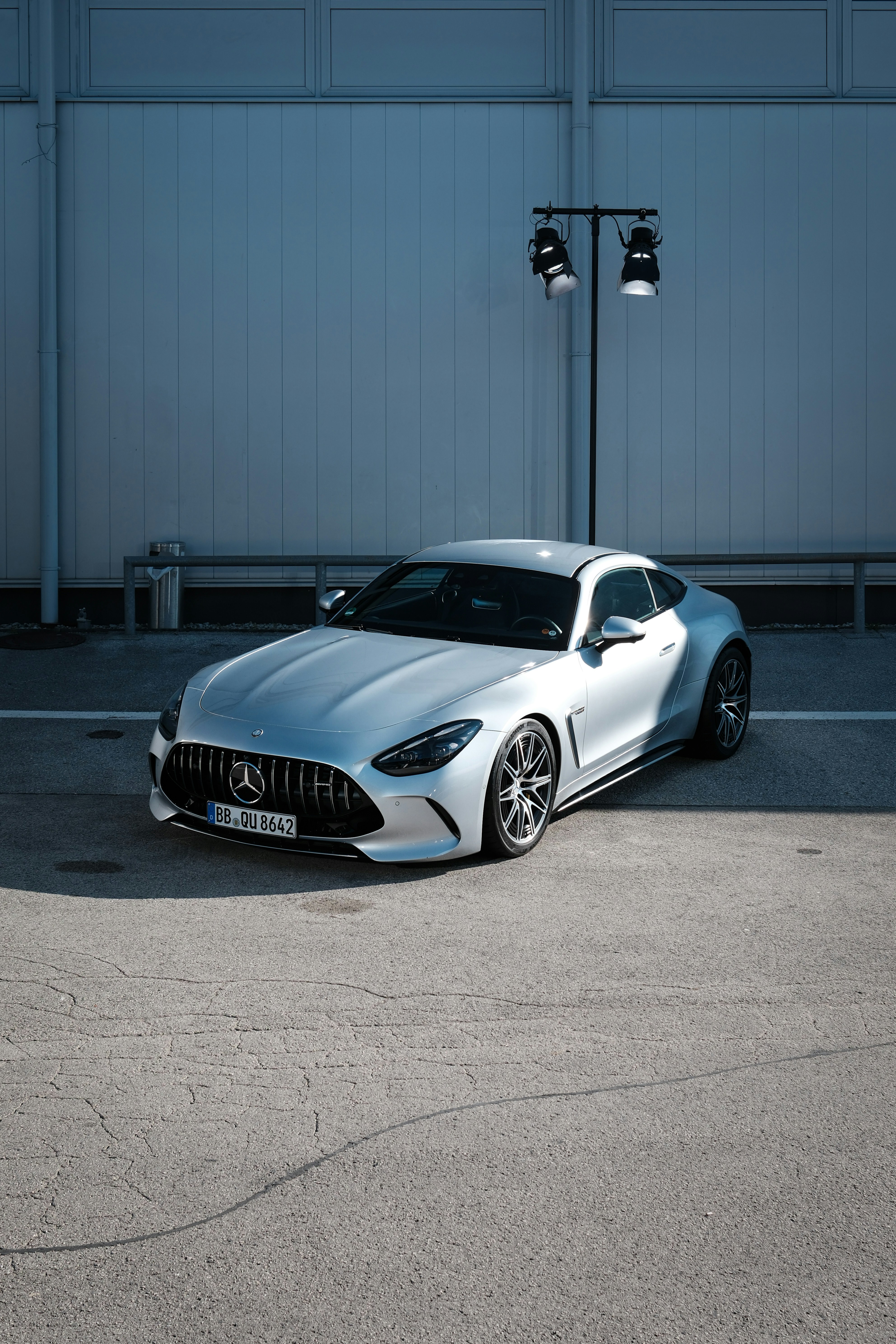 특검이 확보한 김건희 ‘통일교 청탁용’ 그라프 목걸이와 샤넬 가방 실물 공개!