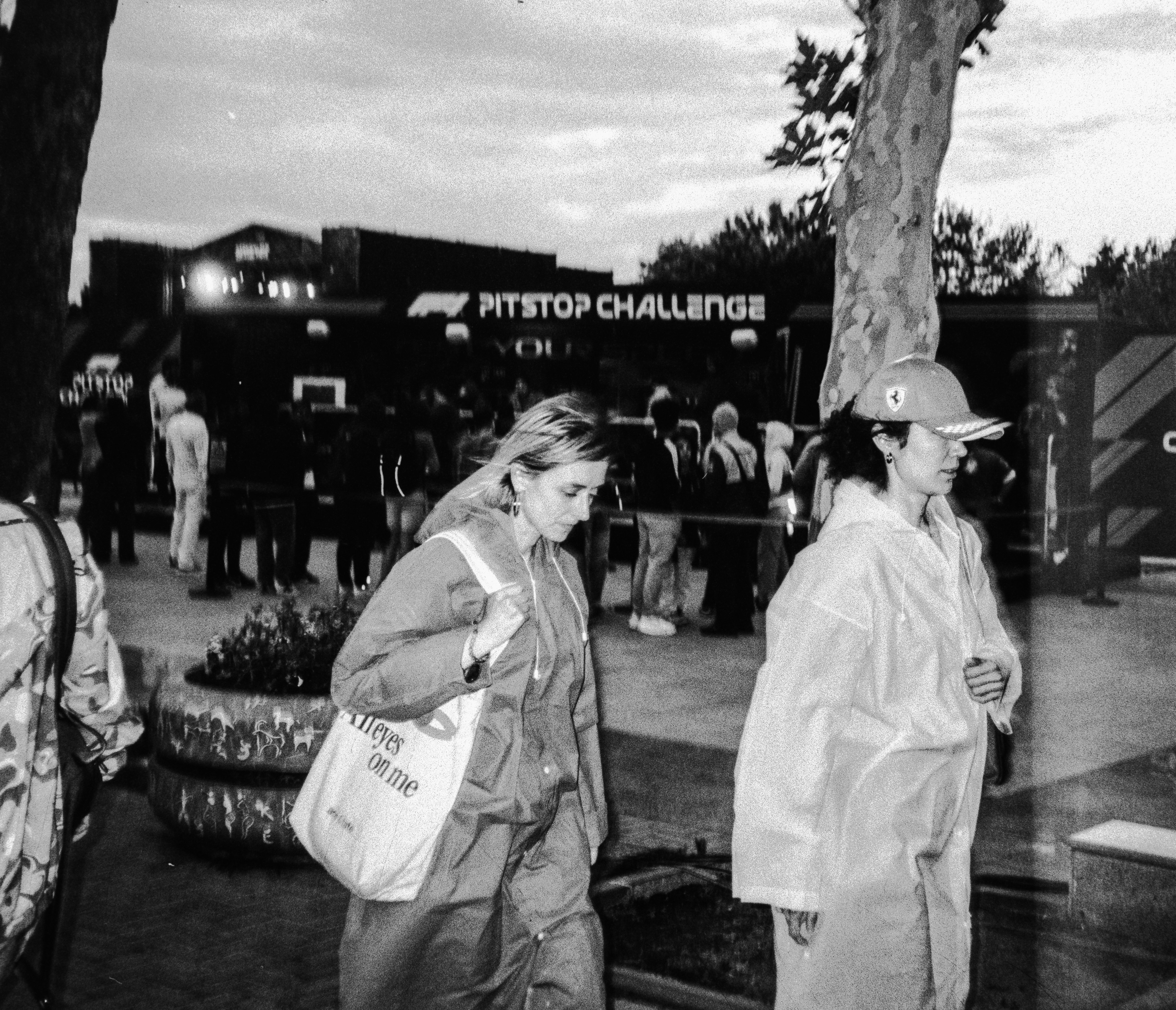 How to Turn Live-Streaming Features into Women’s Team Watch Parties