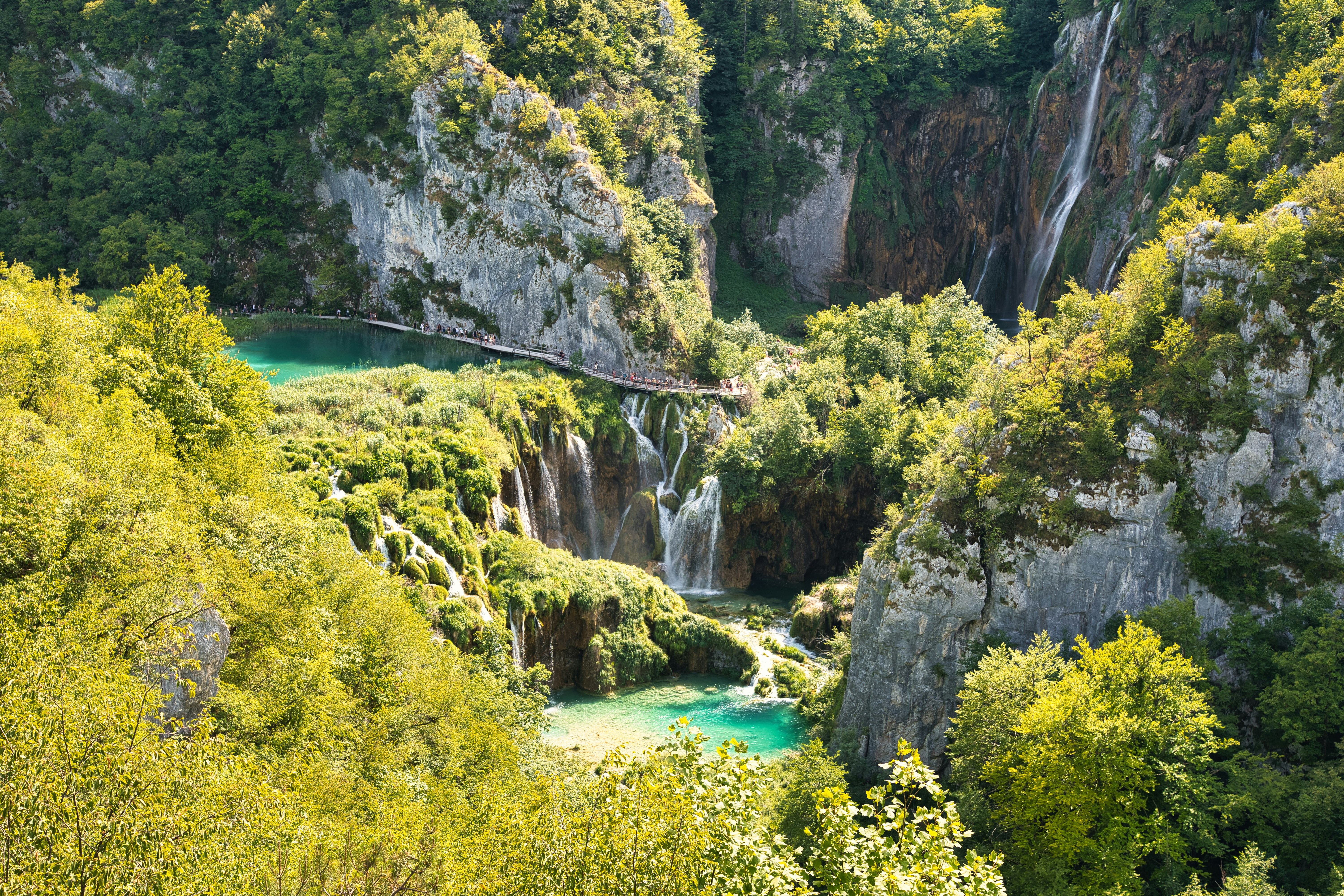 Photo by maksimshutov