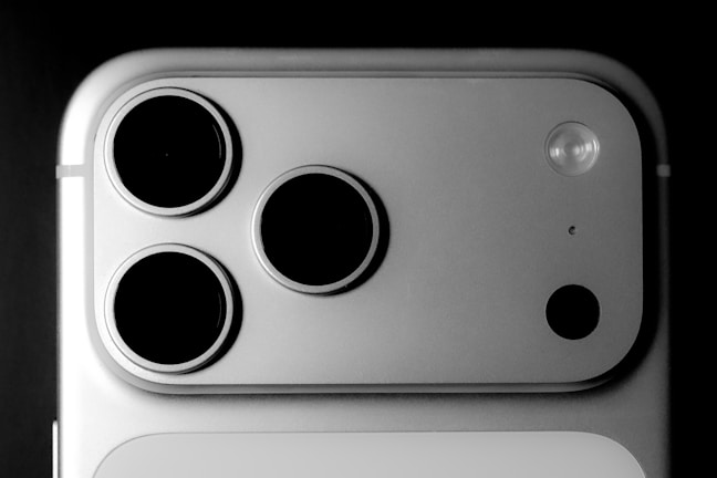 Close-up of a smartphone camera lens array