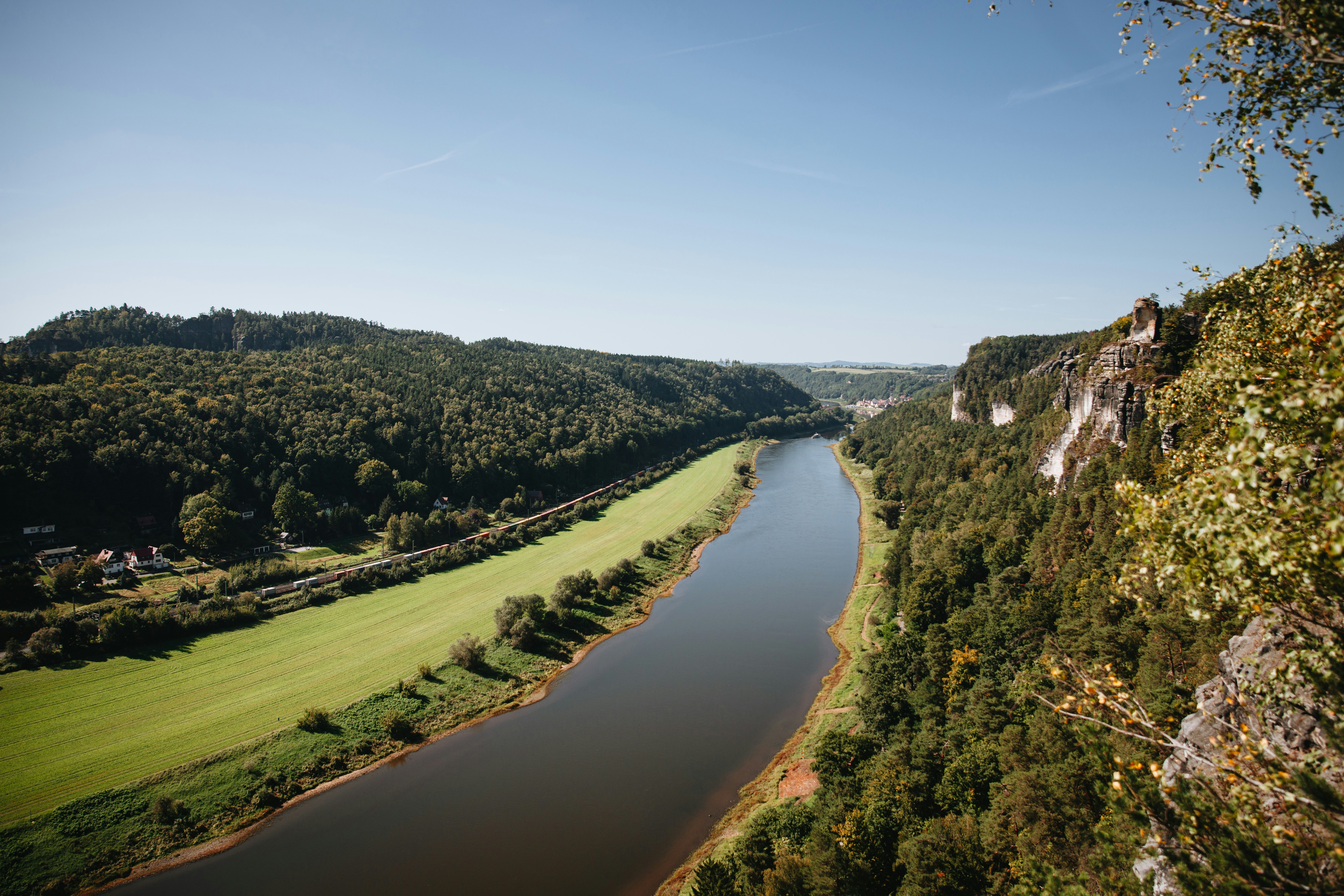 Photo by dmmaksimiuk