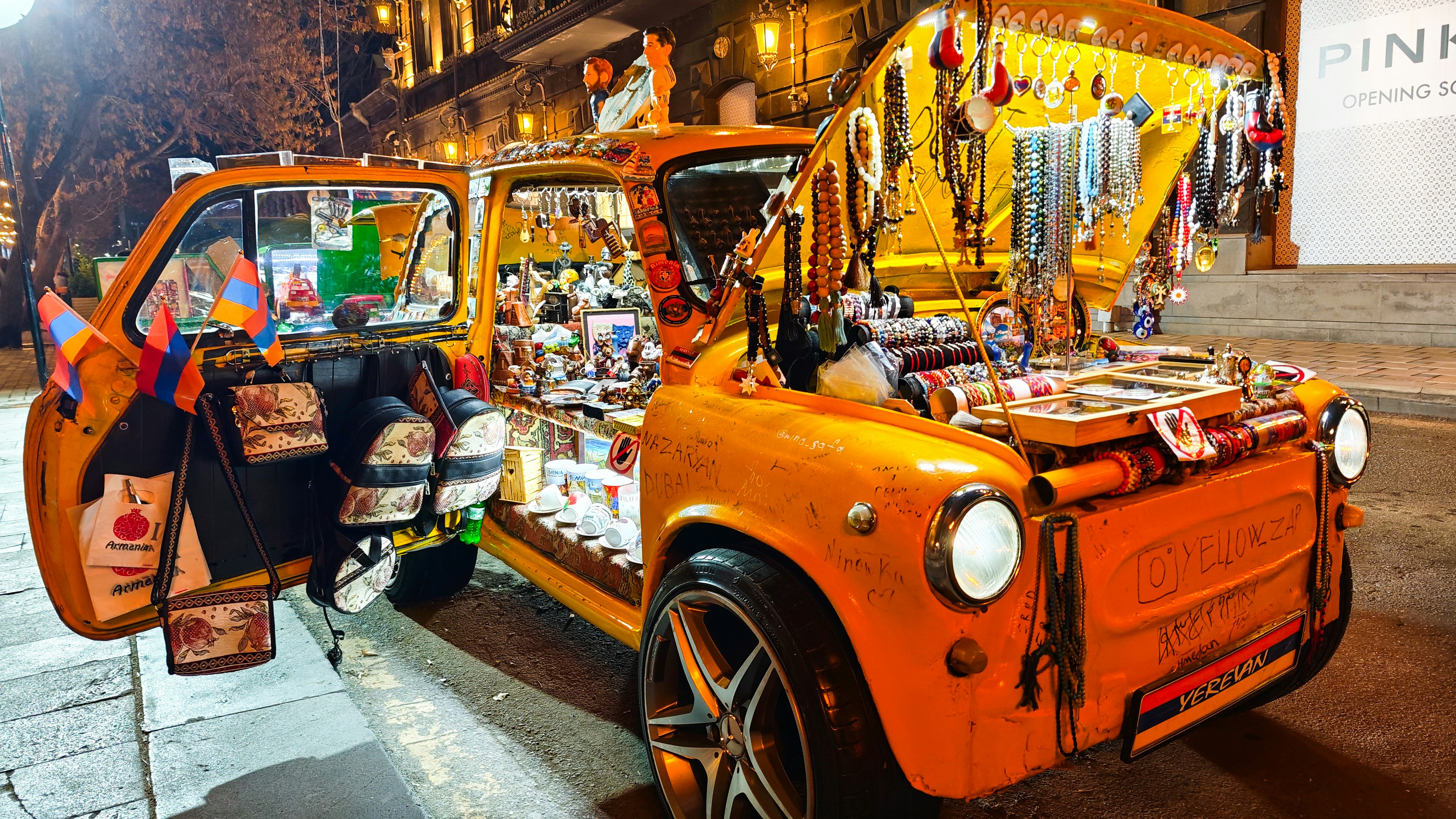 Value-Driven Shopping: How Golden Gate Souvenir Shops Are Innovating