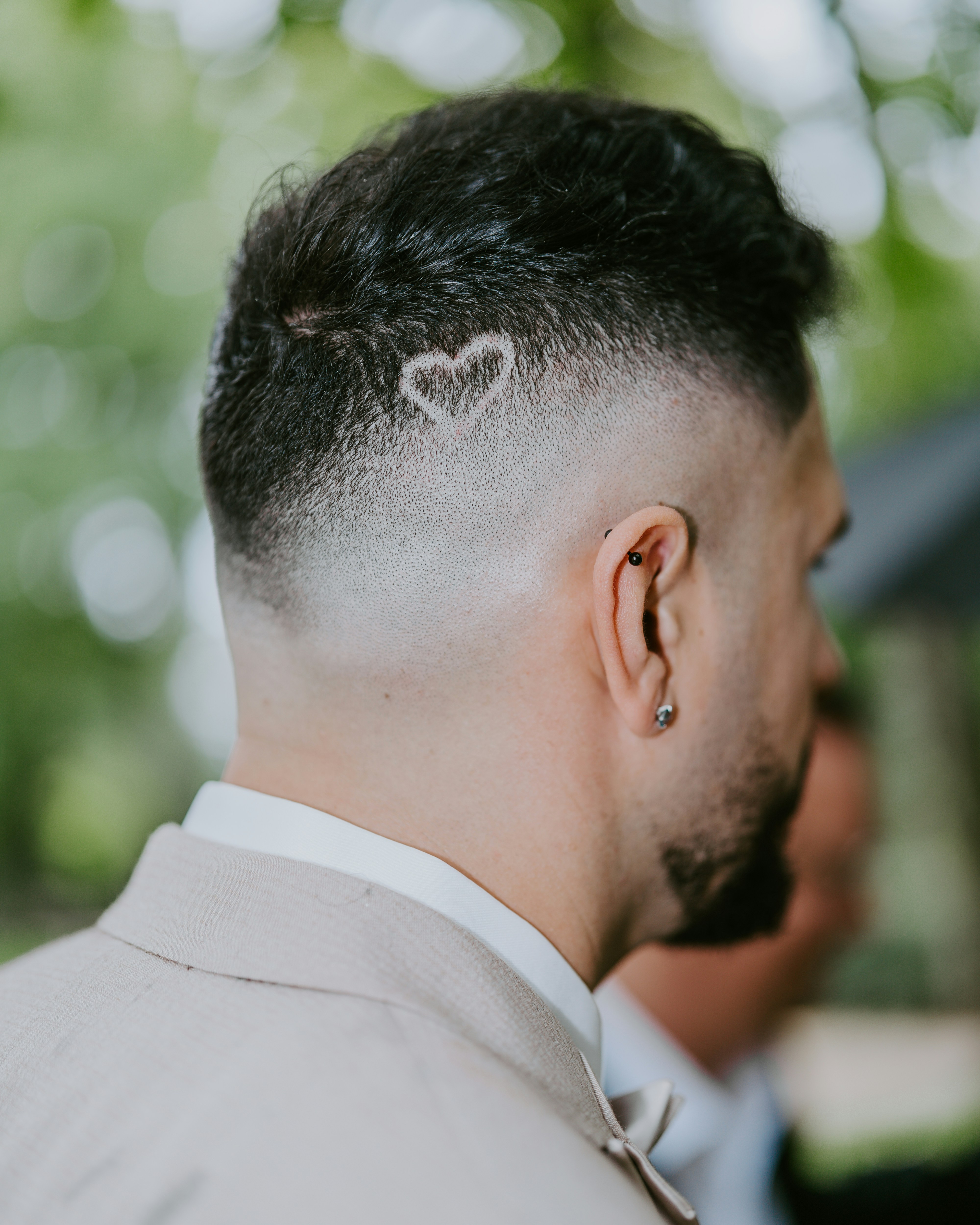 Bilder zum Thema Frisuren Für Männer | Kostenlose Bilder auf Unsplash  herunterladen, image size:3000x3750