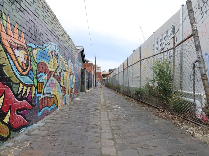 How to Find Hidden Gems in Any City (Without Tourist Traps)