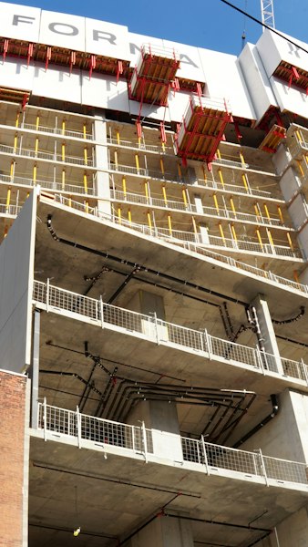 6th floor columns under construction