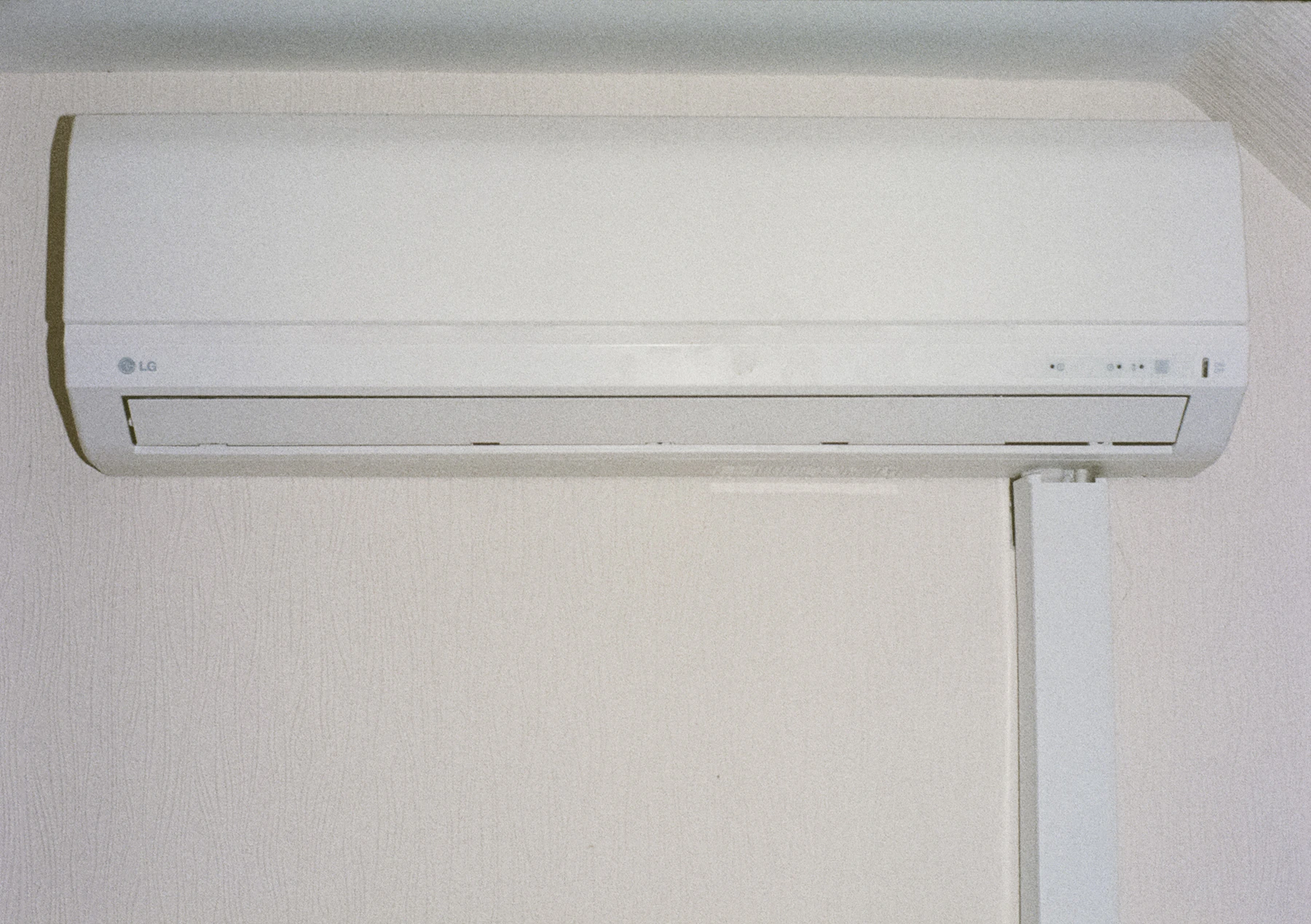 Modern room with a wall mounted air conditioner
