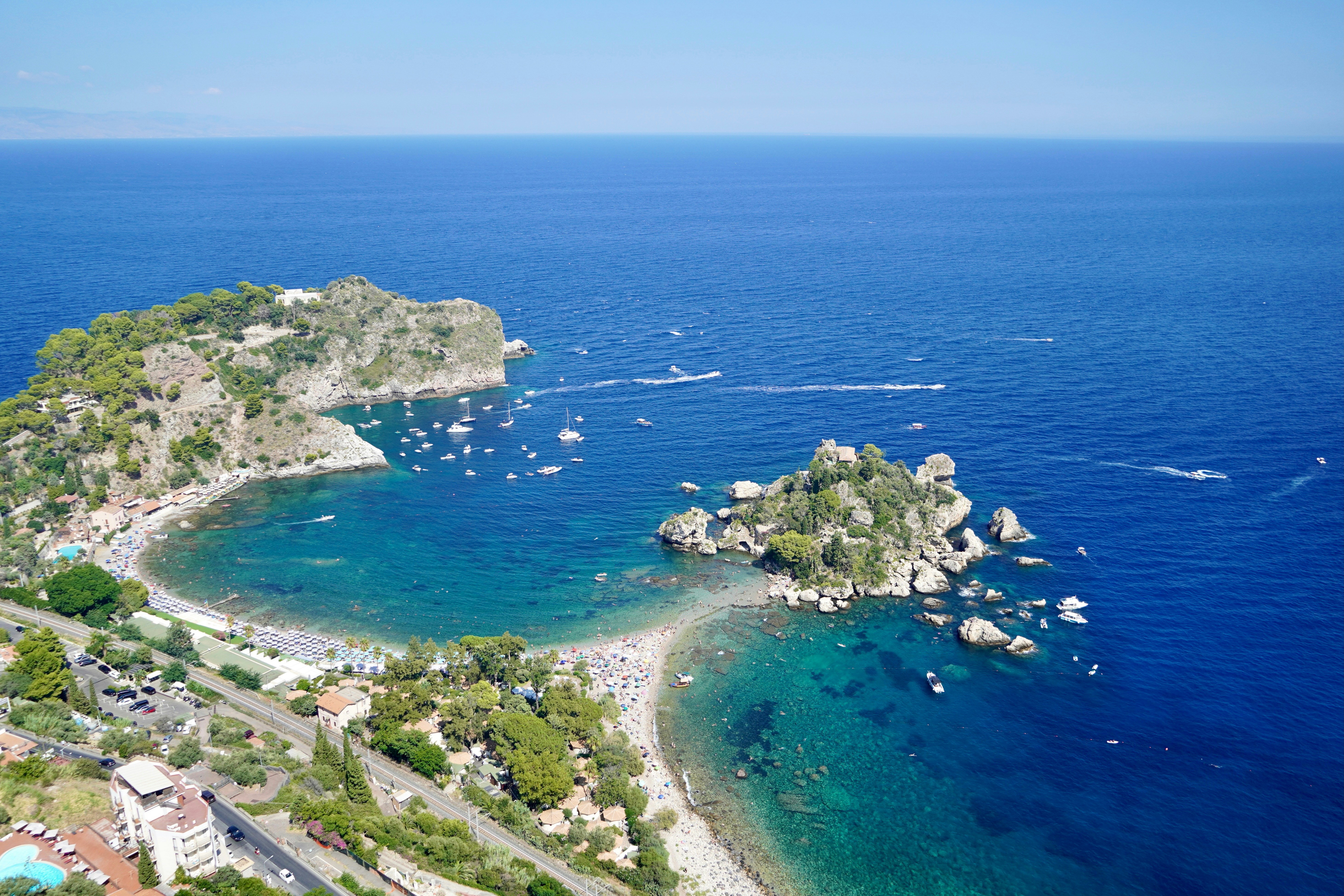Taormina beaches: Relaxation Spots for Parents