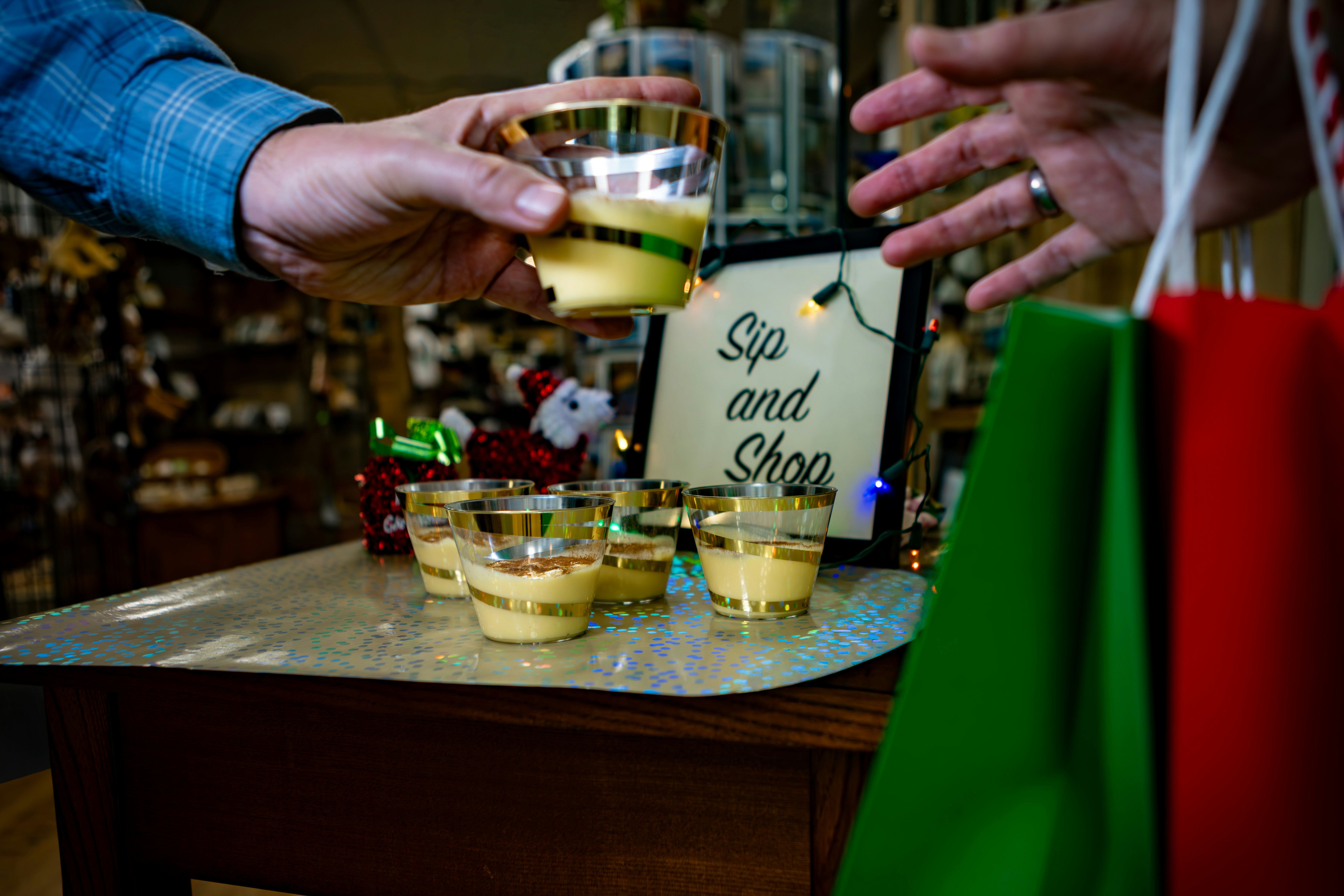 أكياس التسوق الاحتفالية