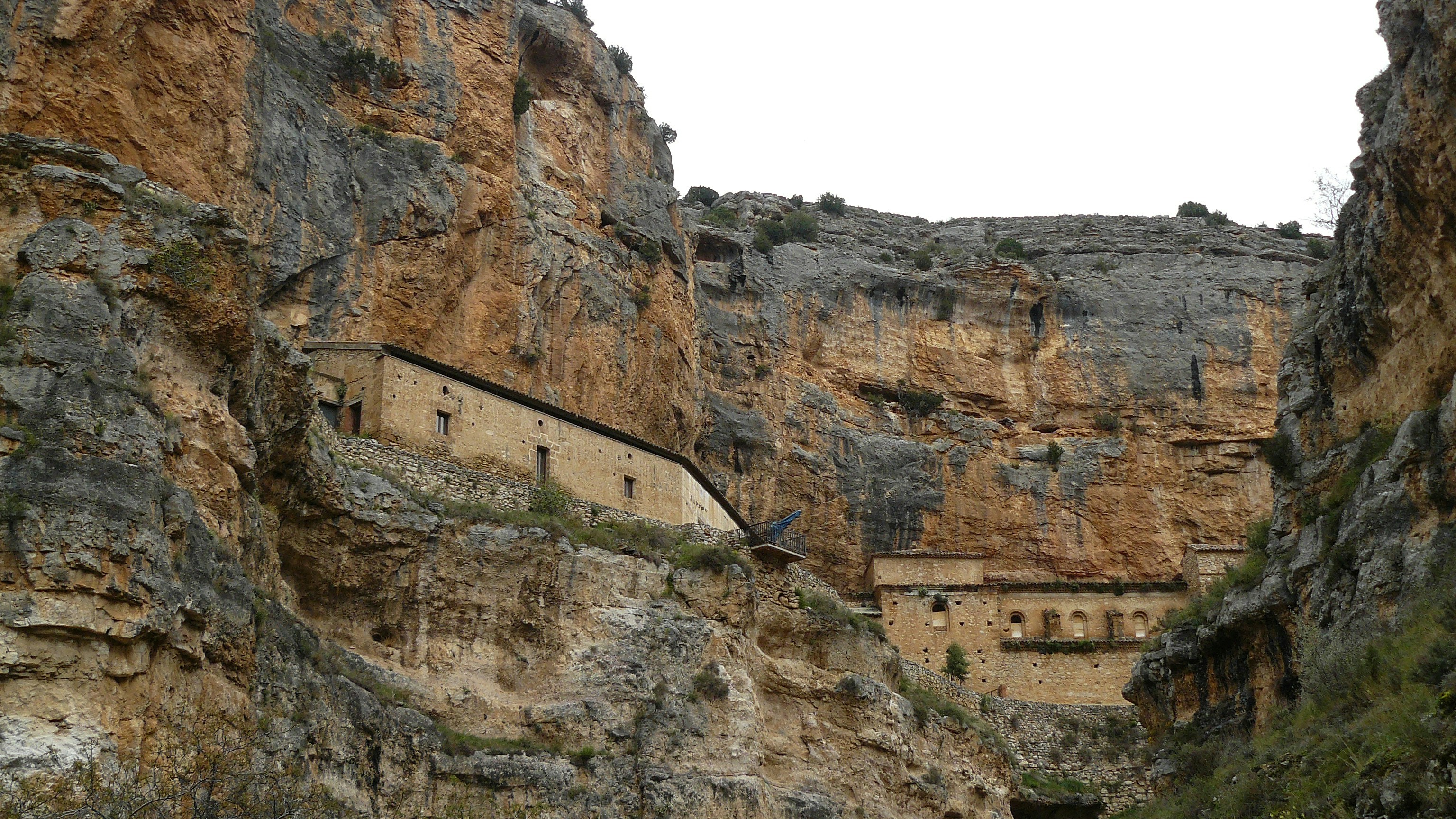 Photo by niloufarmirhadi