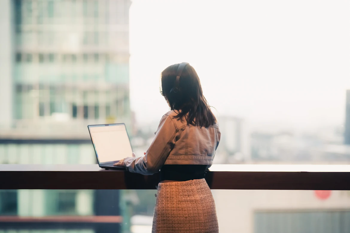 Rewriting the Corporate Playbook: A Woman’s Blueprint for Male-Dominated Fields
