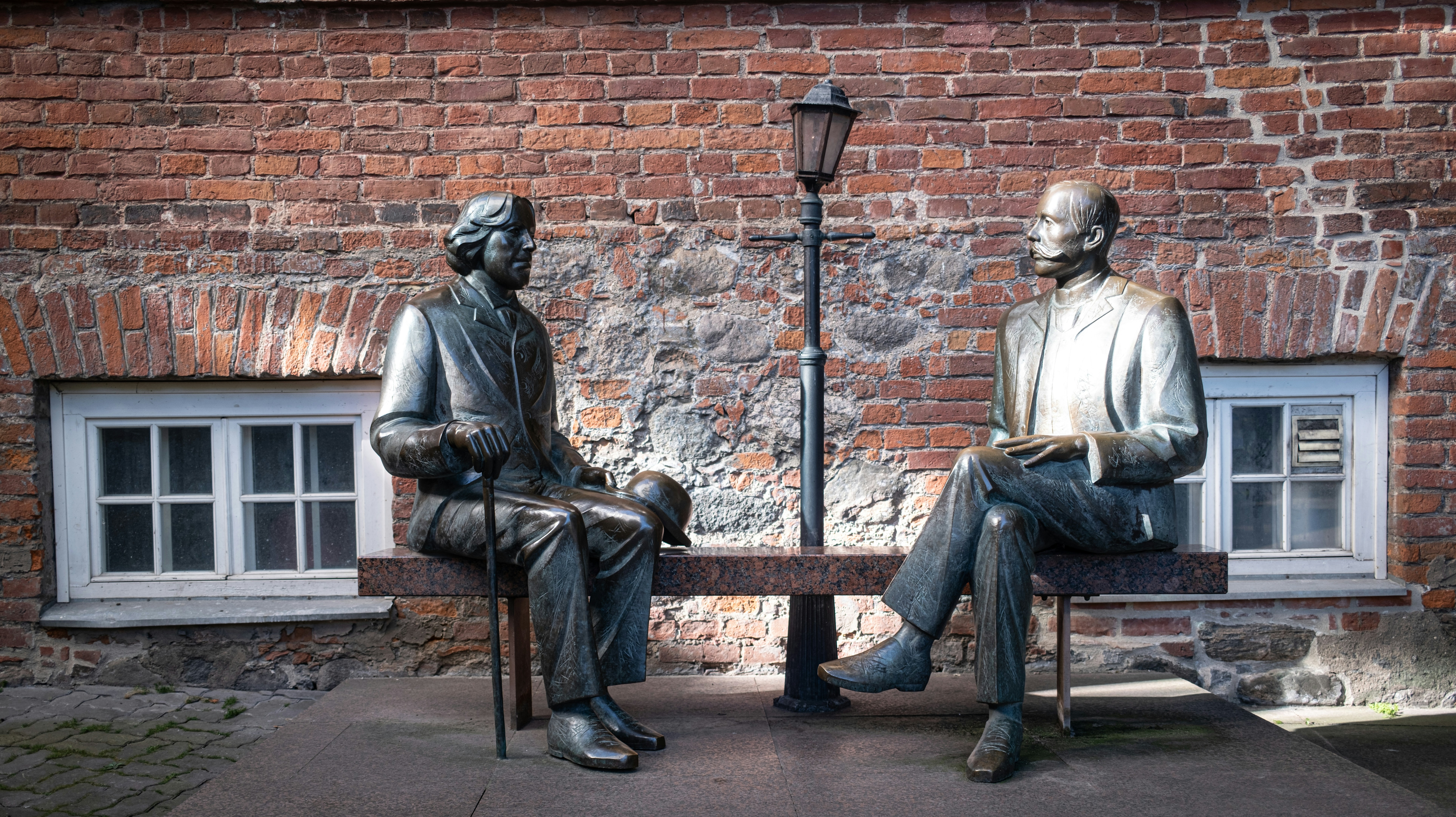 「何を話せばいいかわからない」——それでも会話が自然と続く、たった一つの習慣