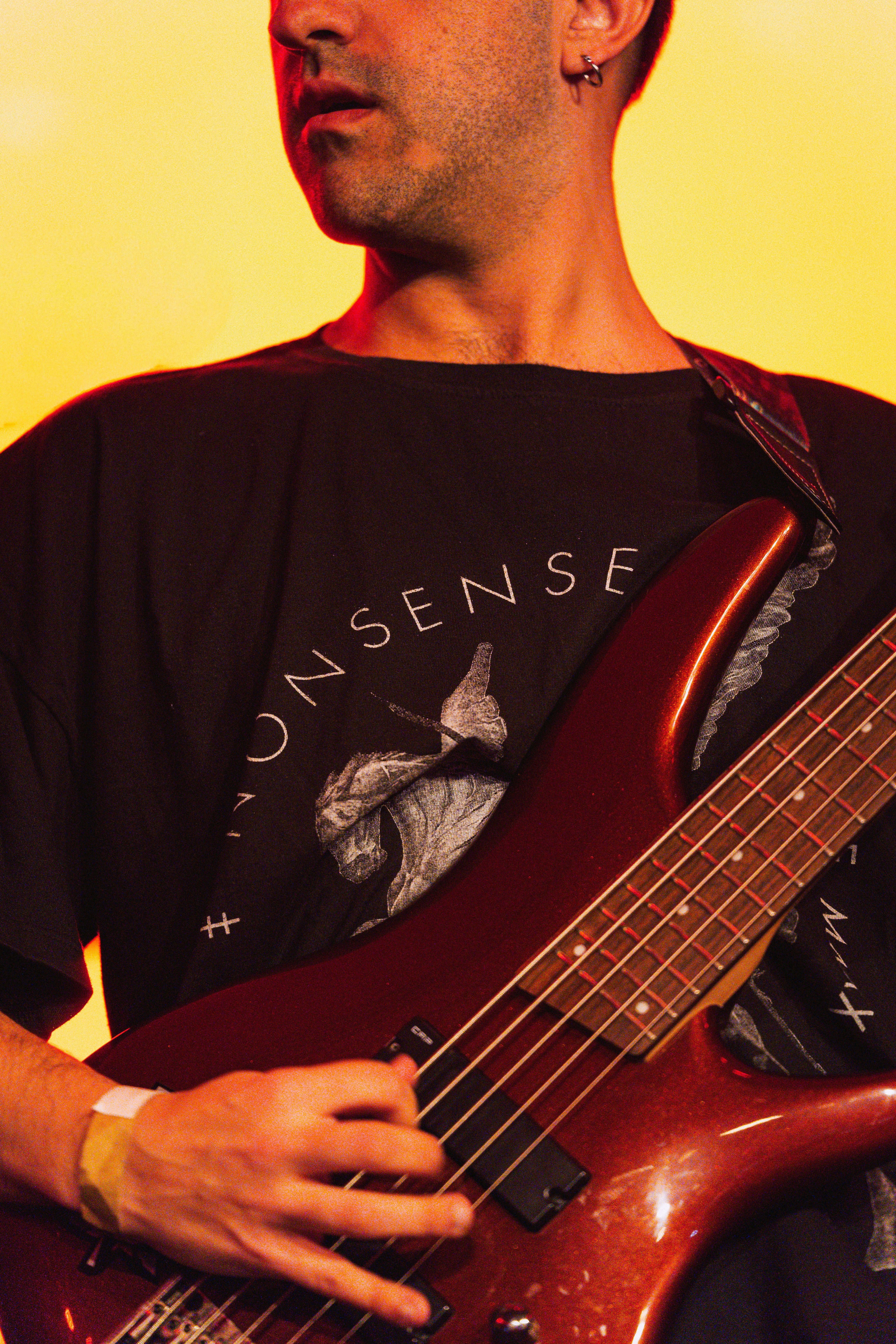 Chowy Fernández live at MetalFest Argentina 2025—pure riffs, sweat, and stage energy. A collection capturing the raw power and presence of one of Argentina’s fiercest guitarists in full action. Follow him on Instagram: @fernandezchowy