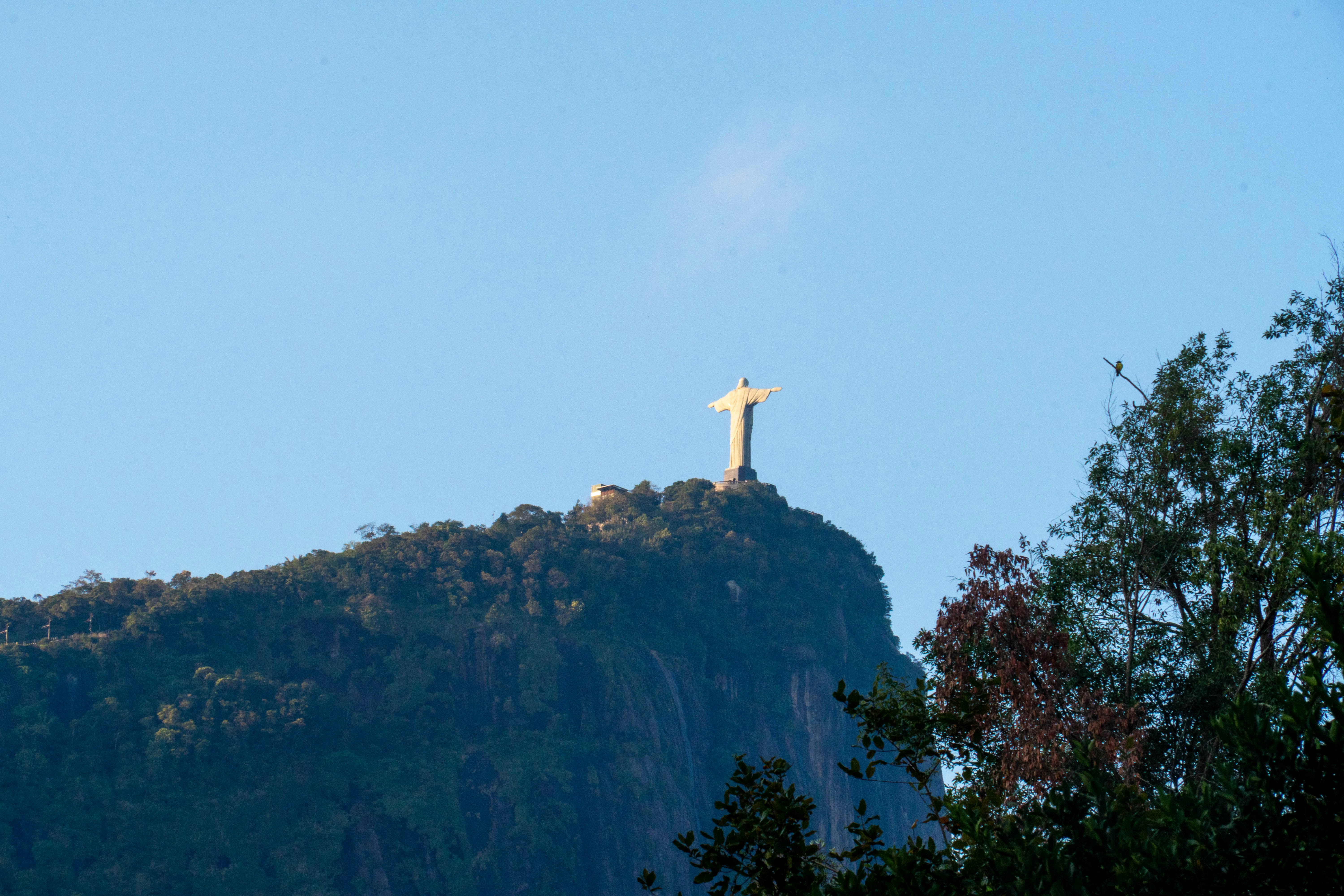 Christusstatue der Erlöser auf dem Corcovado-Berg in Rio de Janeiro.
