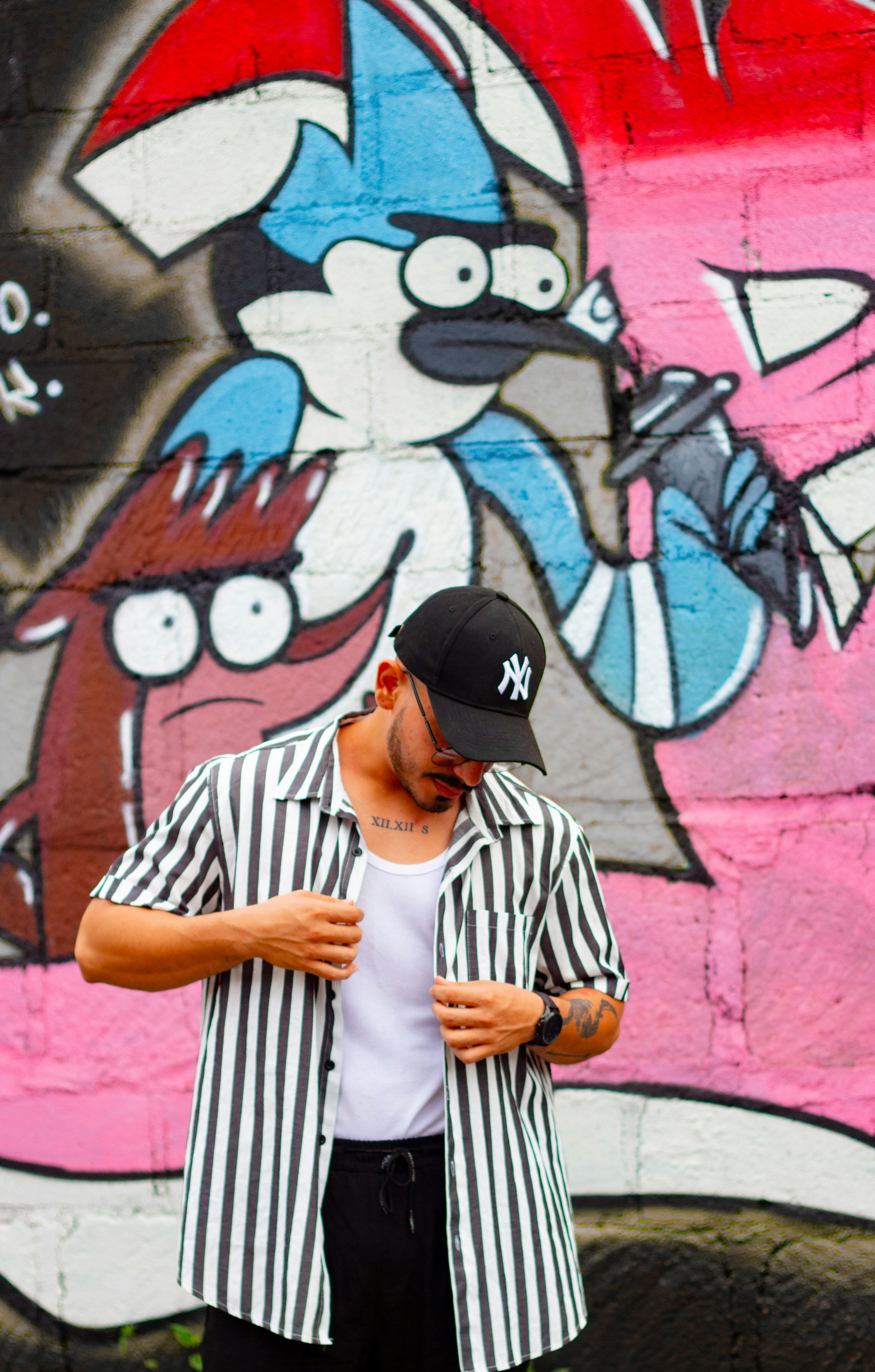 urban streetwear wallpaper, wallpaper, Dress Up Sweatpants: Streetwear Outfit Ideas 5