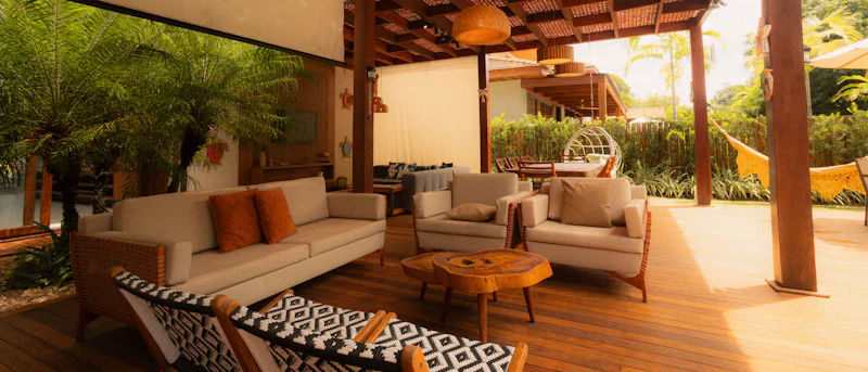 Terrasse bois exotique avec pergola — après