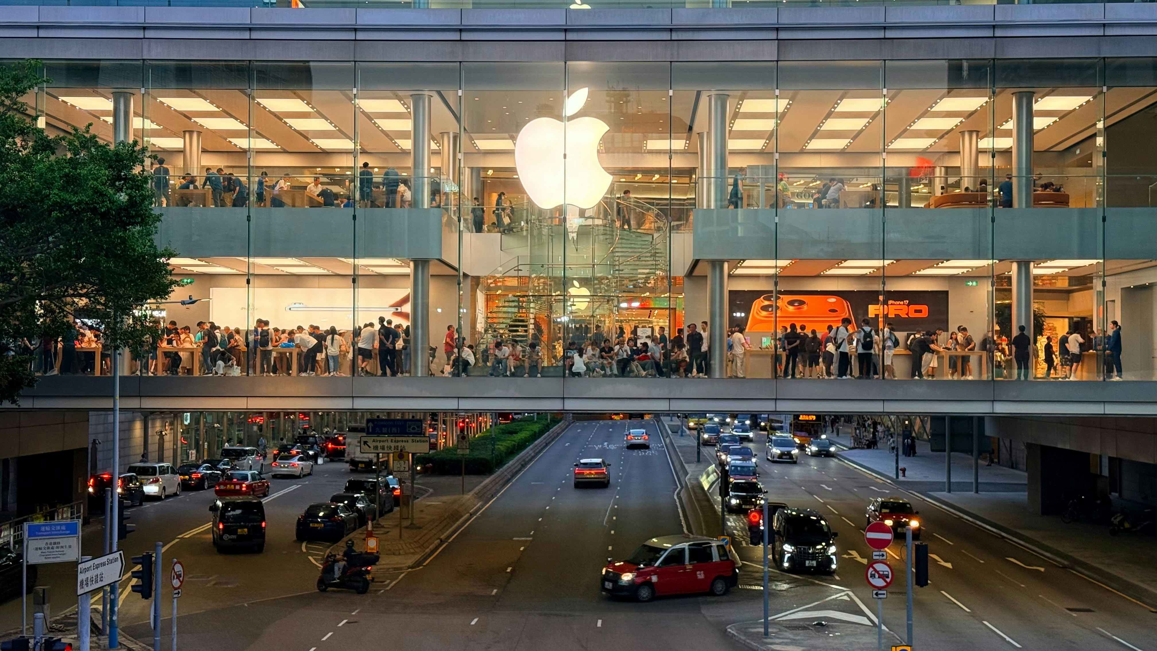 Navigating International Shipping with Airlines: What Shoppers Need to Know