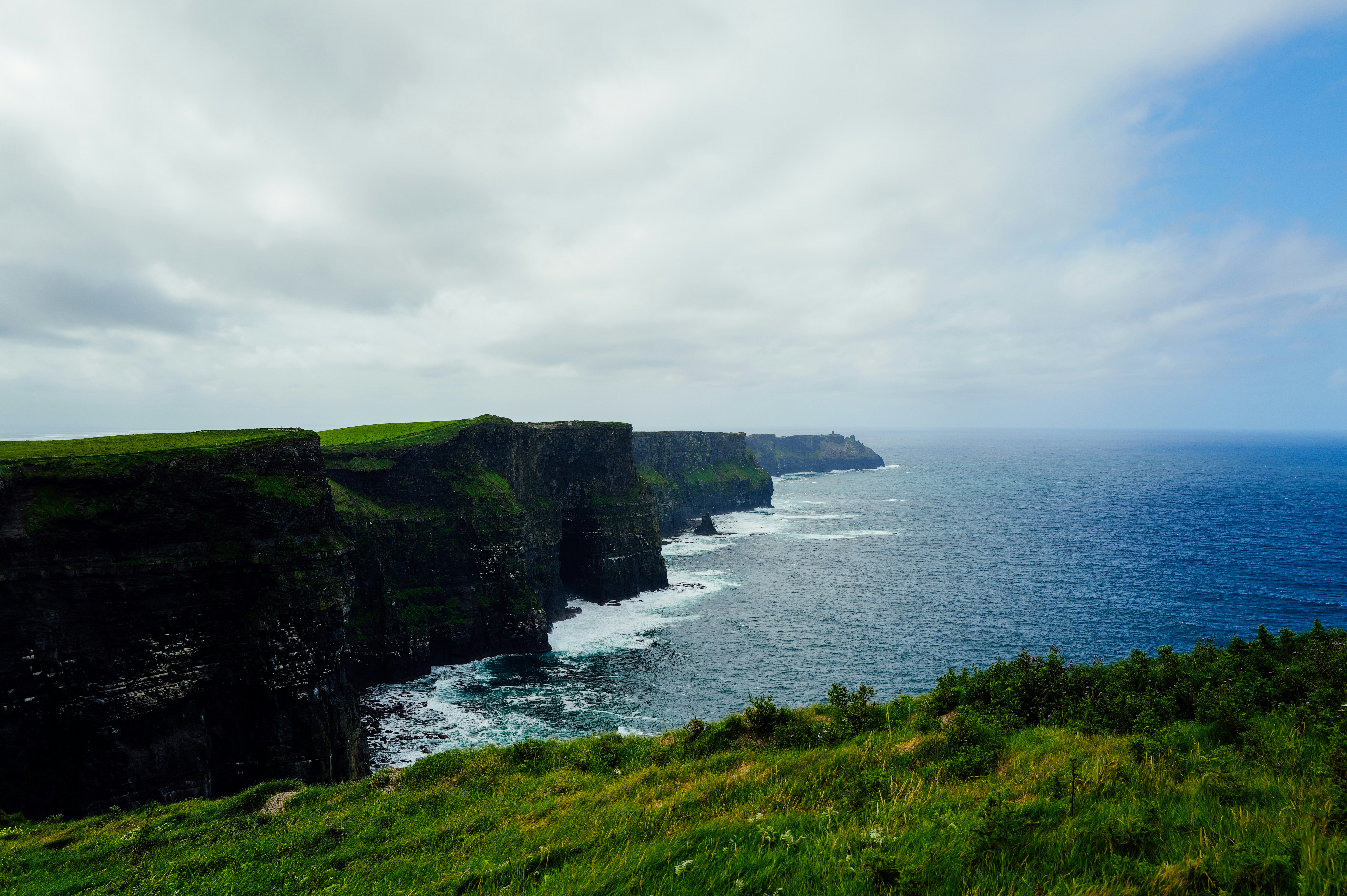 Photo by adrienolichon