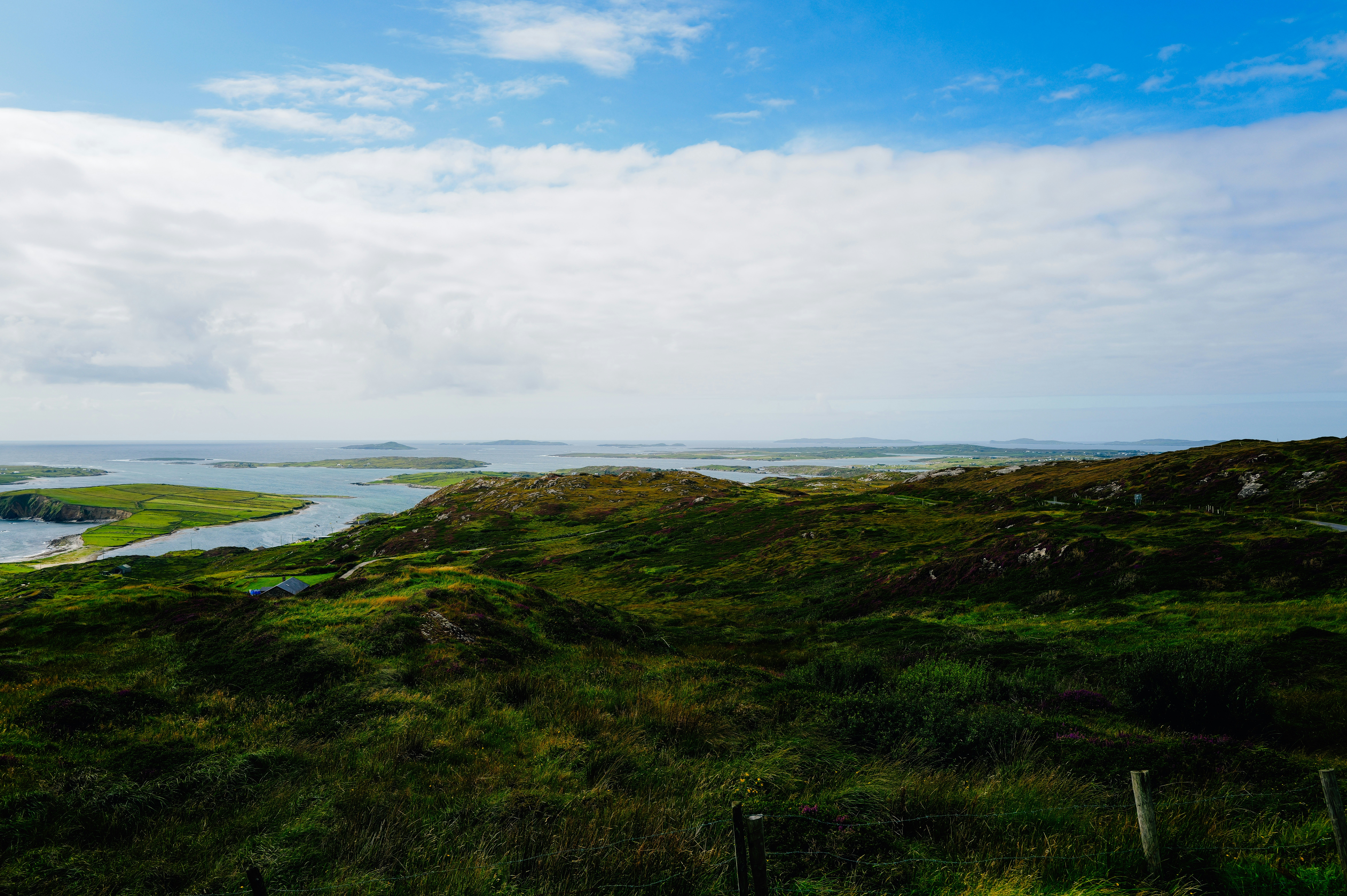 Photo by adrienolichon