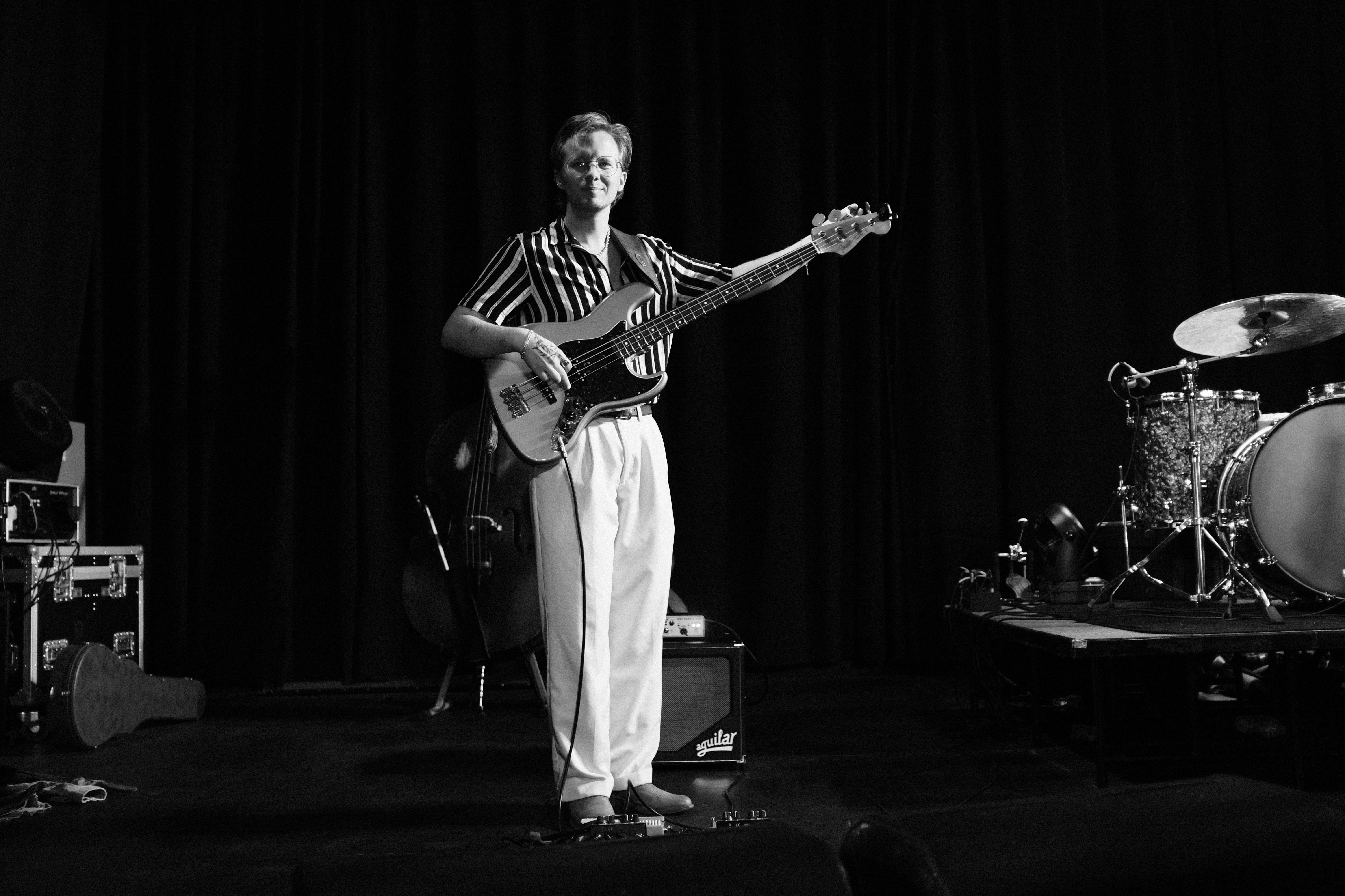 Bass guitar performance