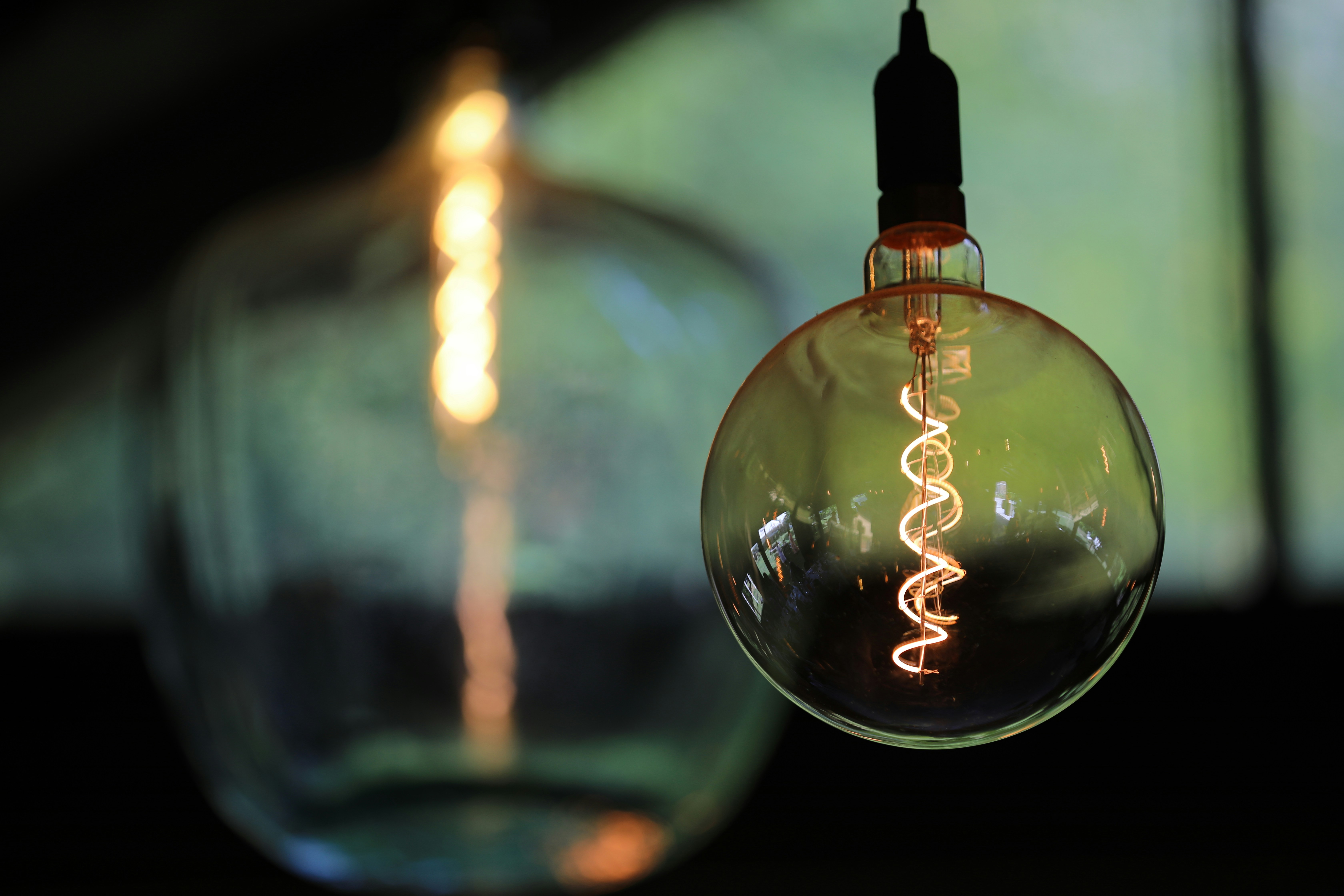 The Quantum Biology Revolution: How Nature Harnesses the Weird World of Quantum Mechanics