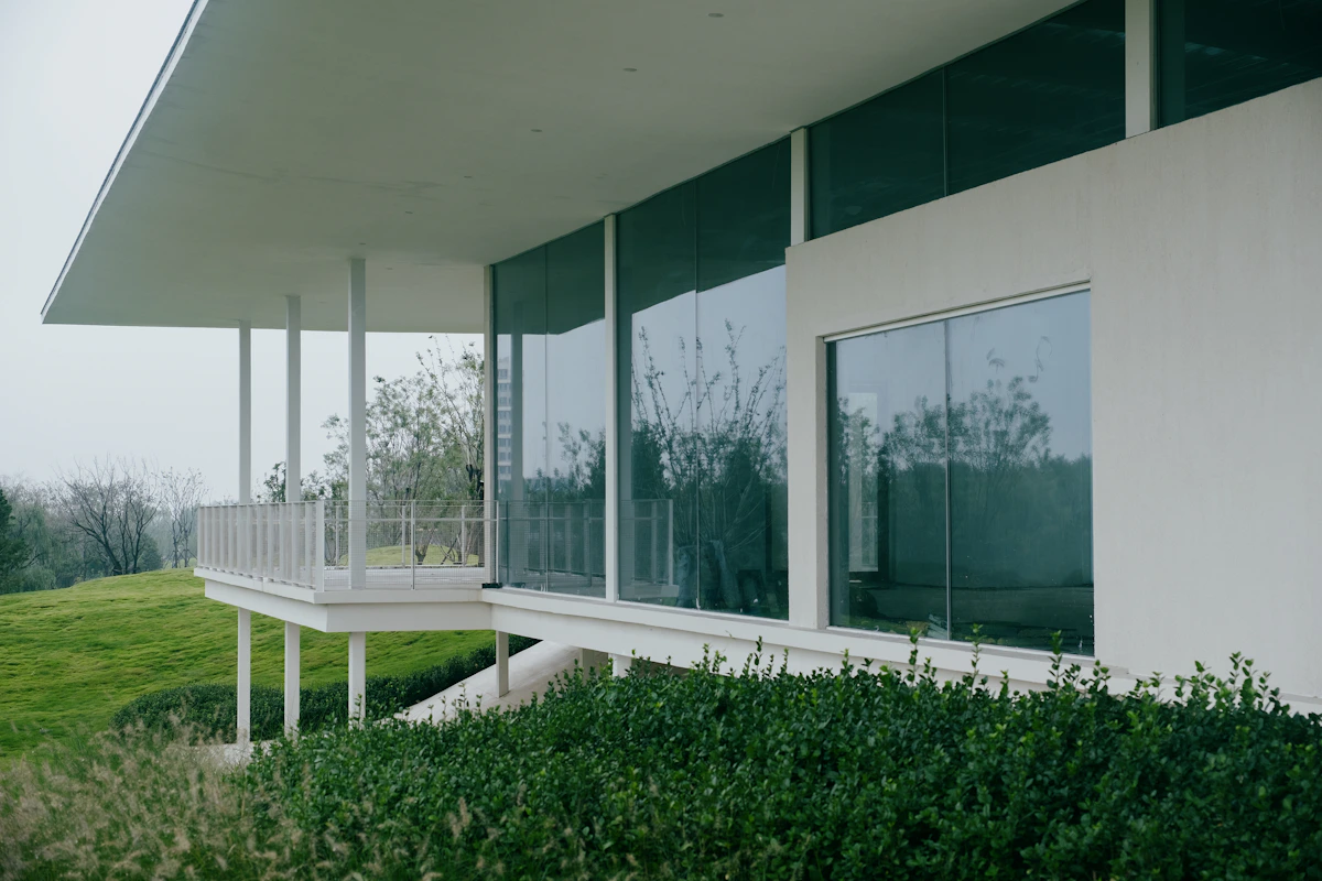 Residential glass architecture