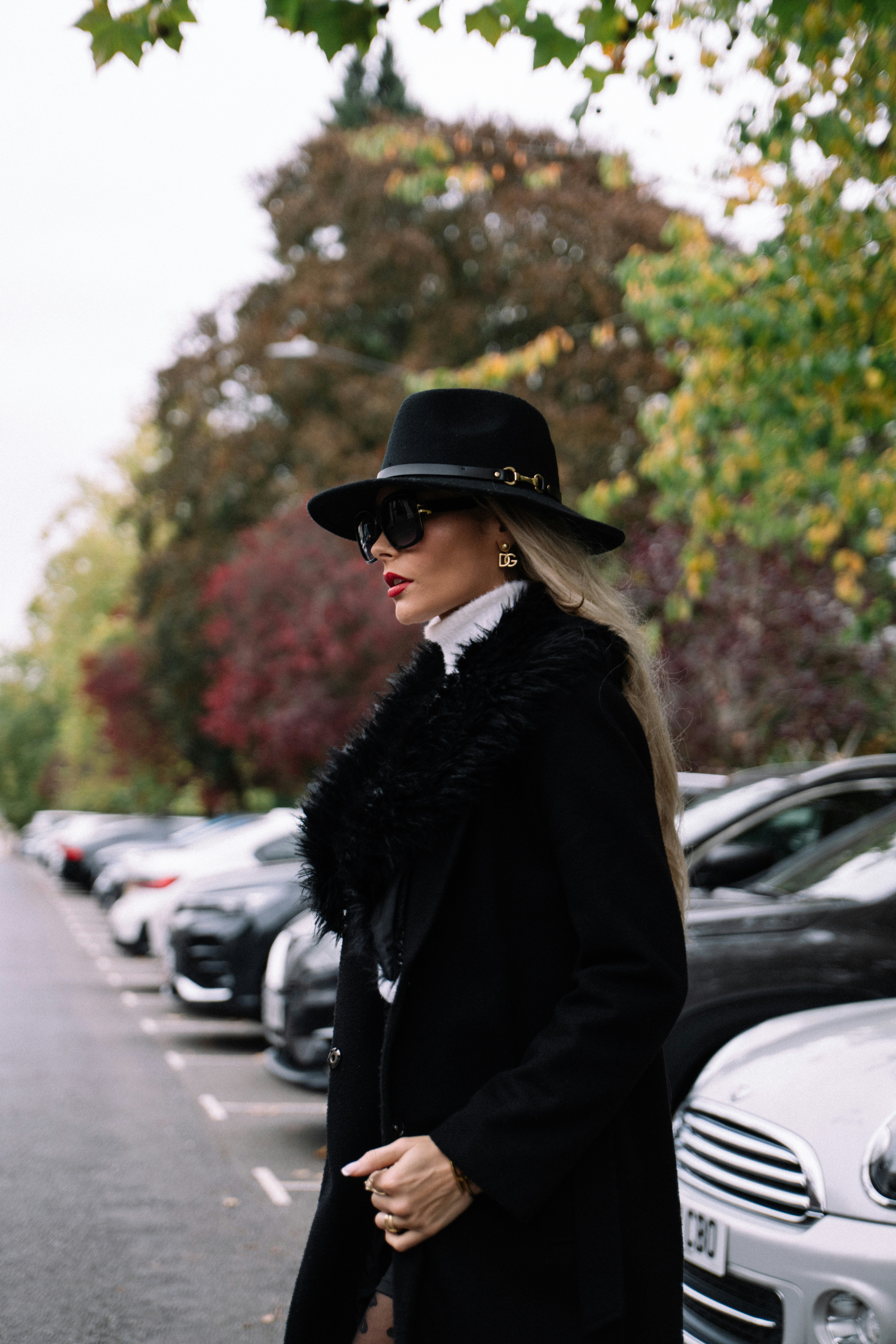 Identify the Signs: How to Spot People Who Smile While Secretly Resenting You