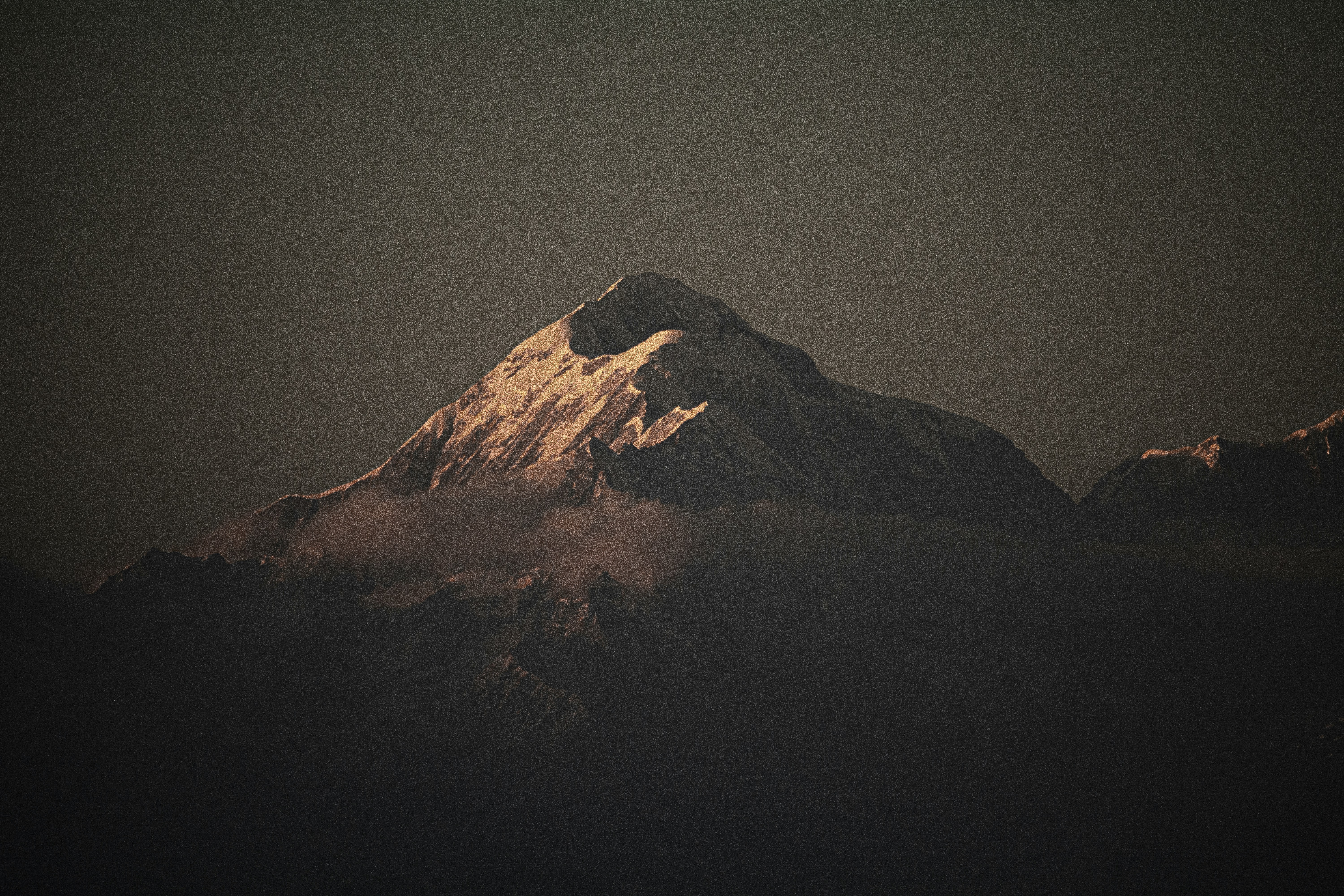 Photo by shadowframesin