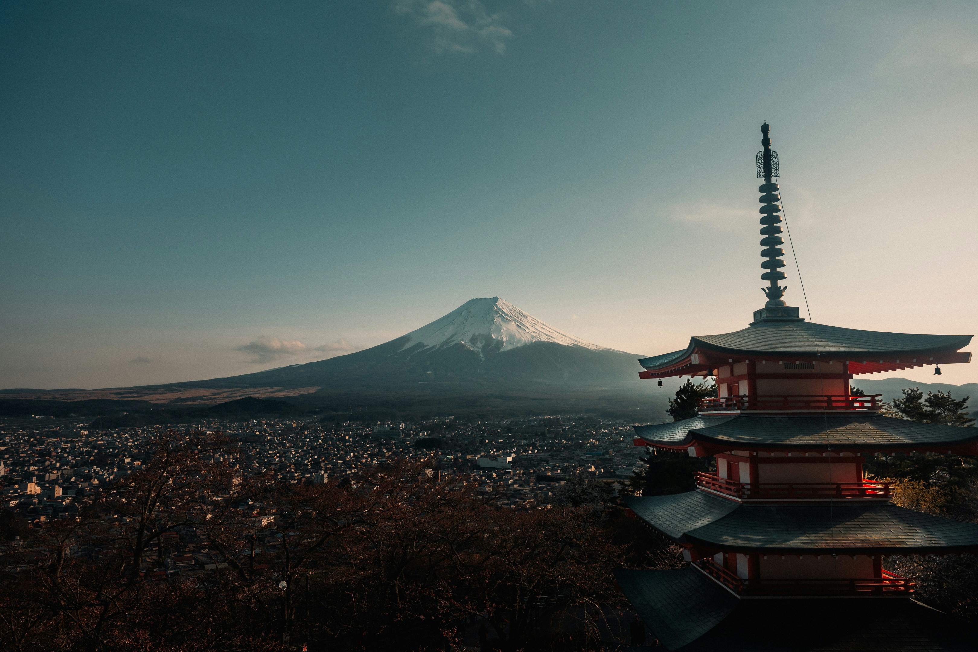 Photo by sebastiandugudae