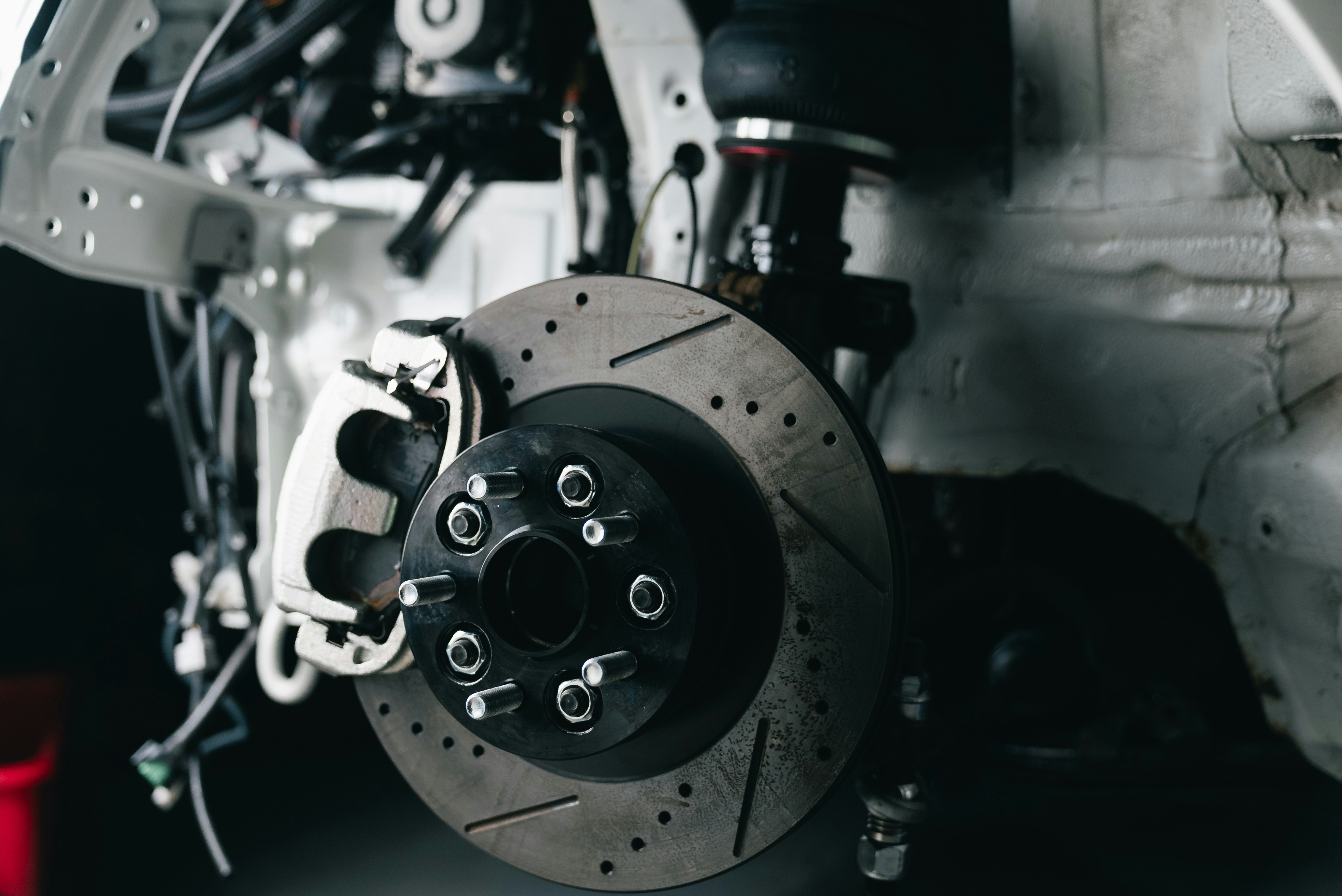 Beyond Stock: Why More US Enthusiasts Are Upgrading Their Brake Systems in 2024