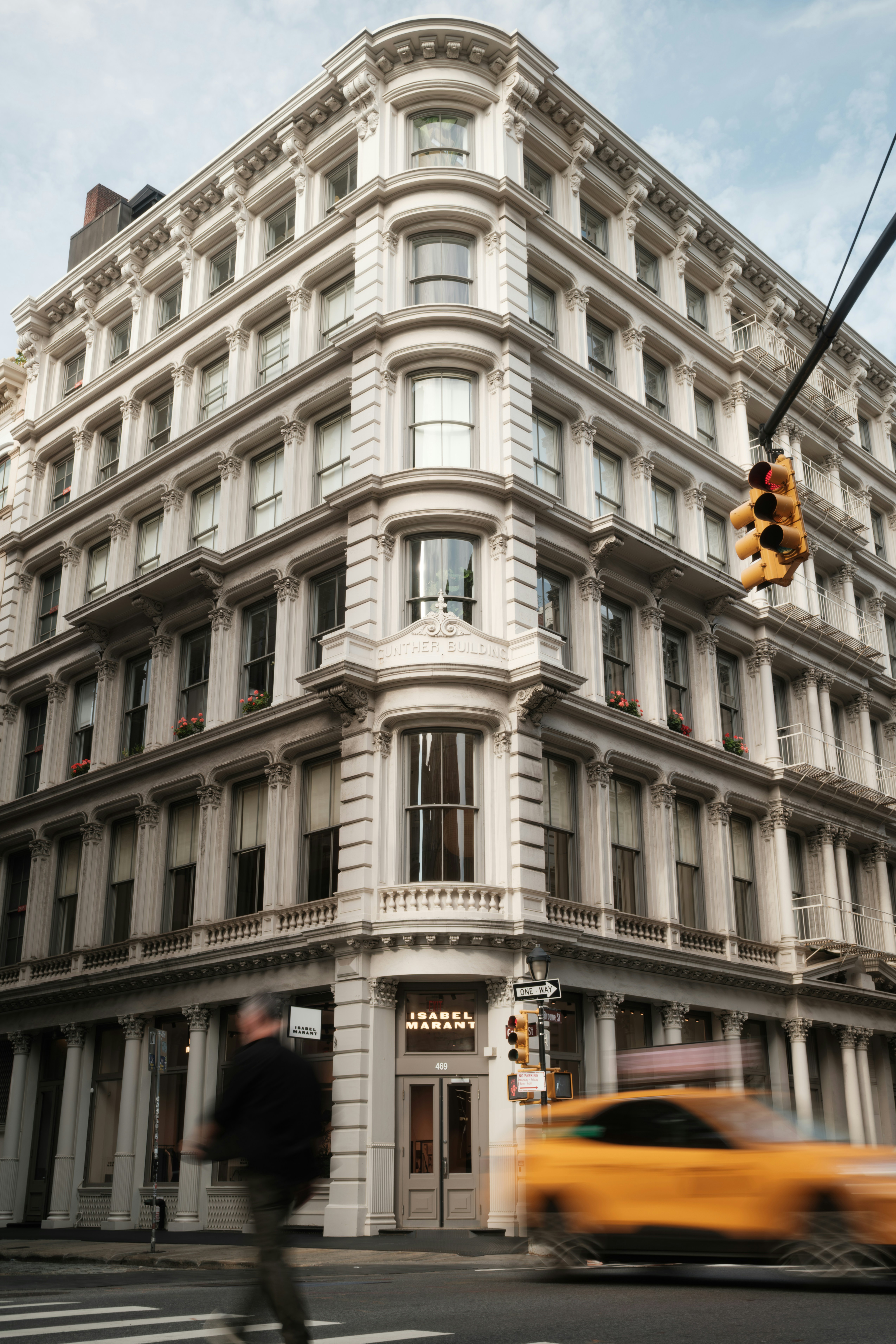 Photo by gilleyaguilar