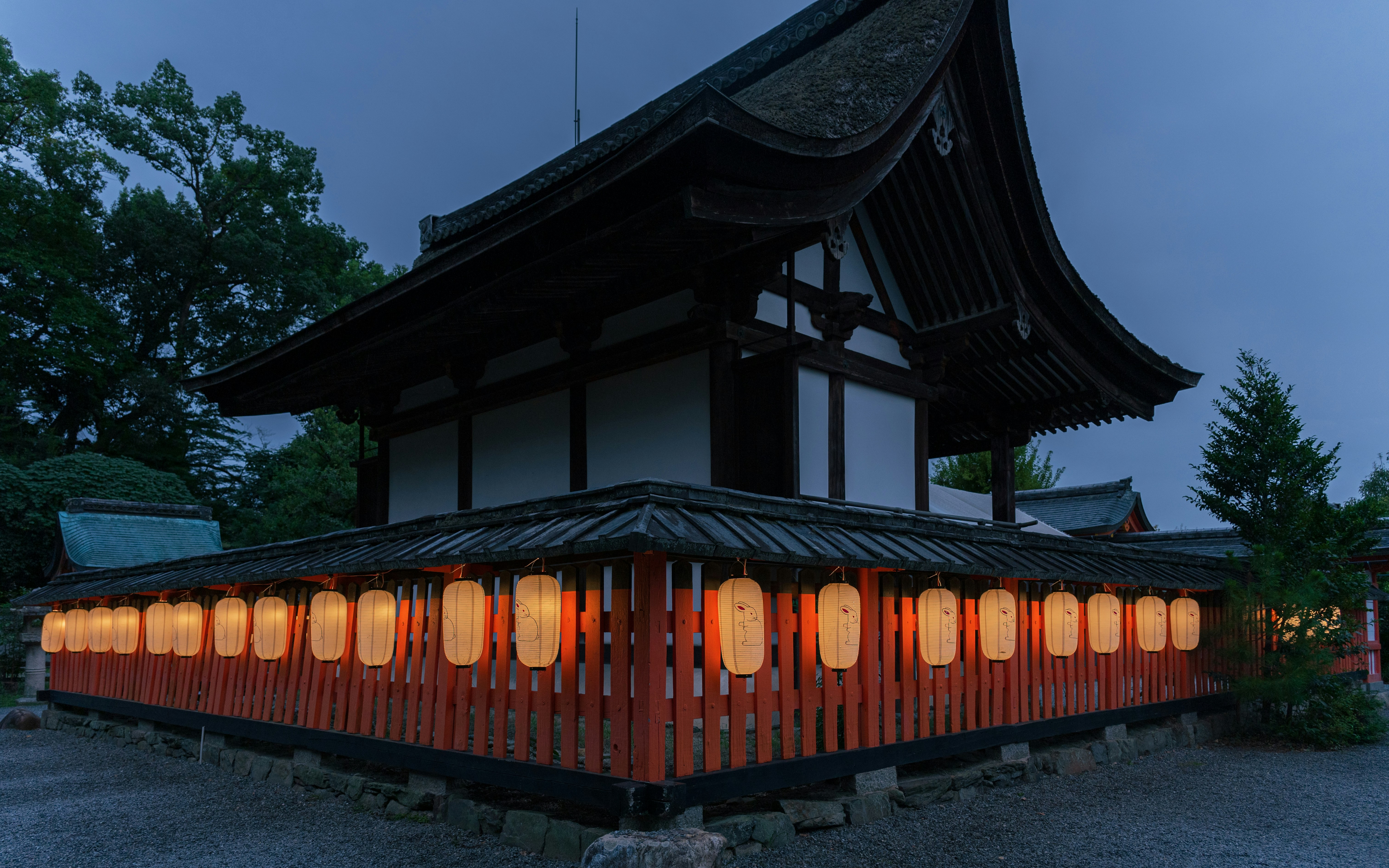 Late-Night Nabe & Oden: Authentic Winter Warmers After 9 PM