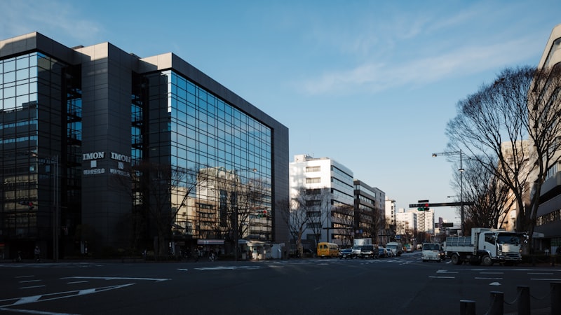 秋田駅前 テナントビル外観