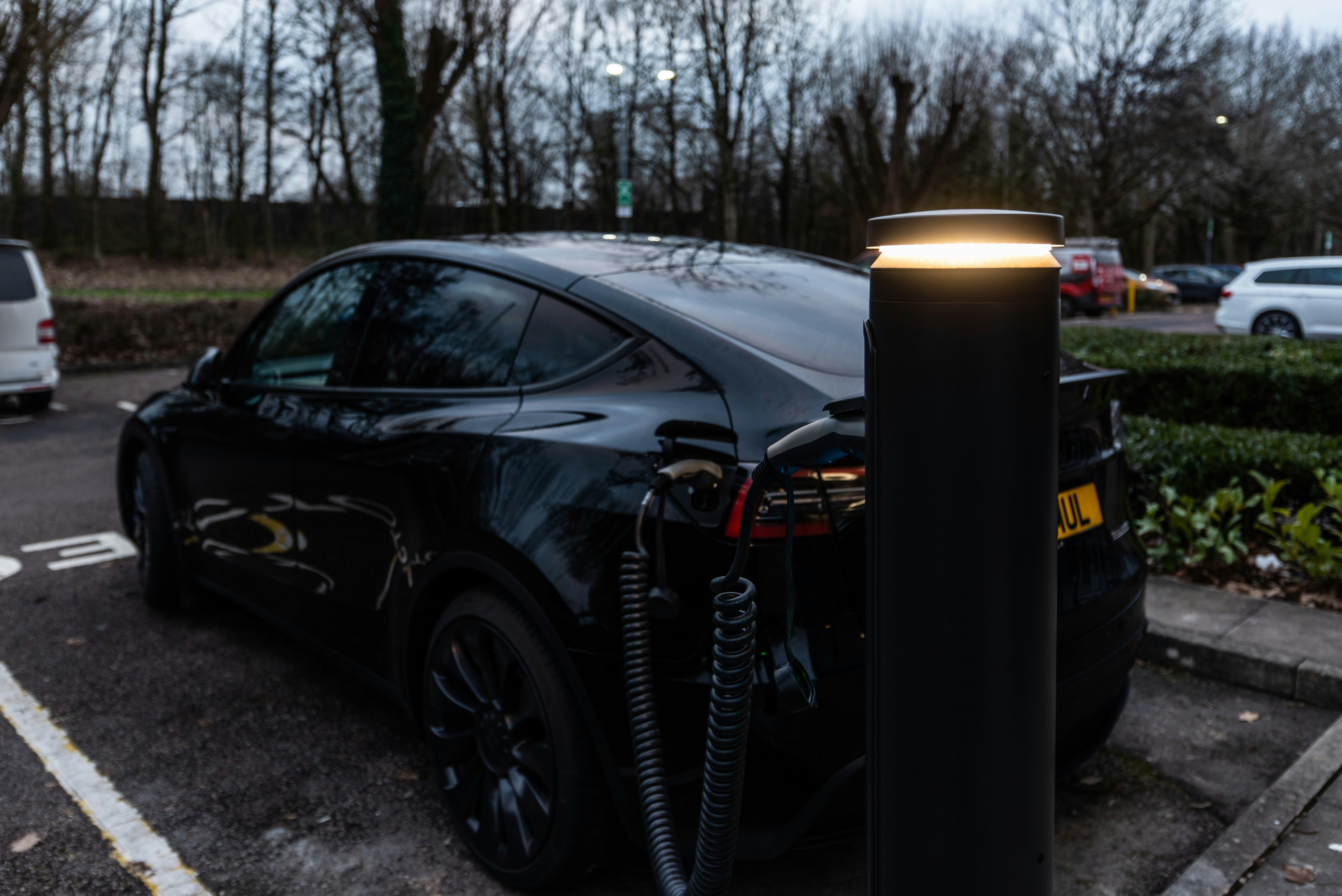 Free Electric Car Charging Points: Where to Find Them in 2025