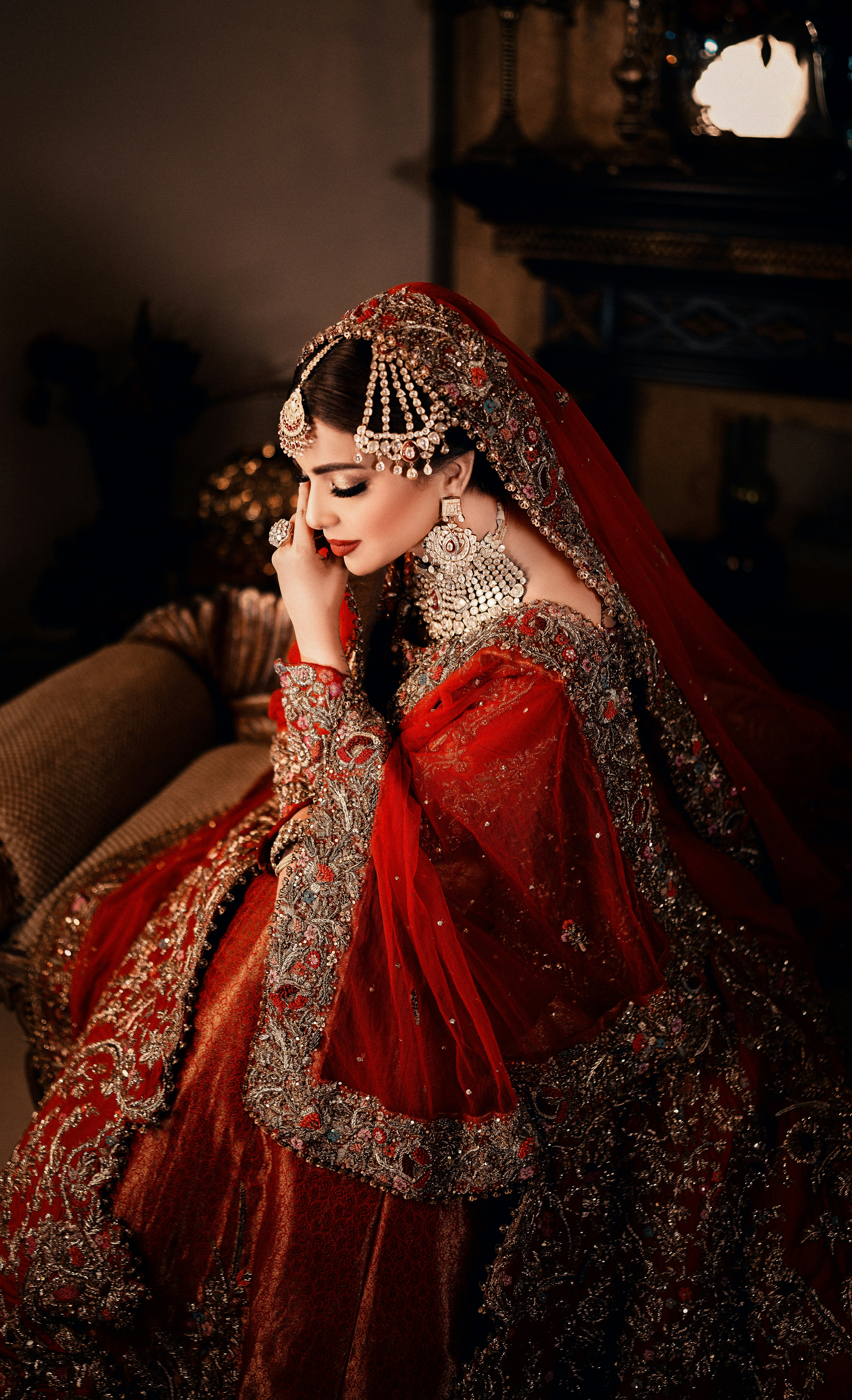 elegant wedding color, ilustrasi artikel Unlock Your Dream Wedding: A Guide to Choosing the Perfect Color Palette 3