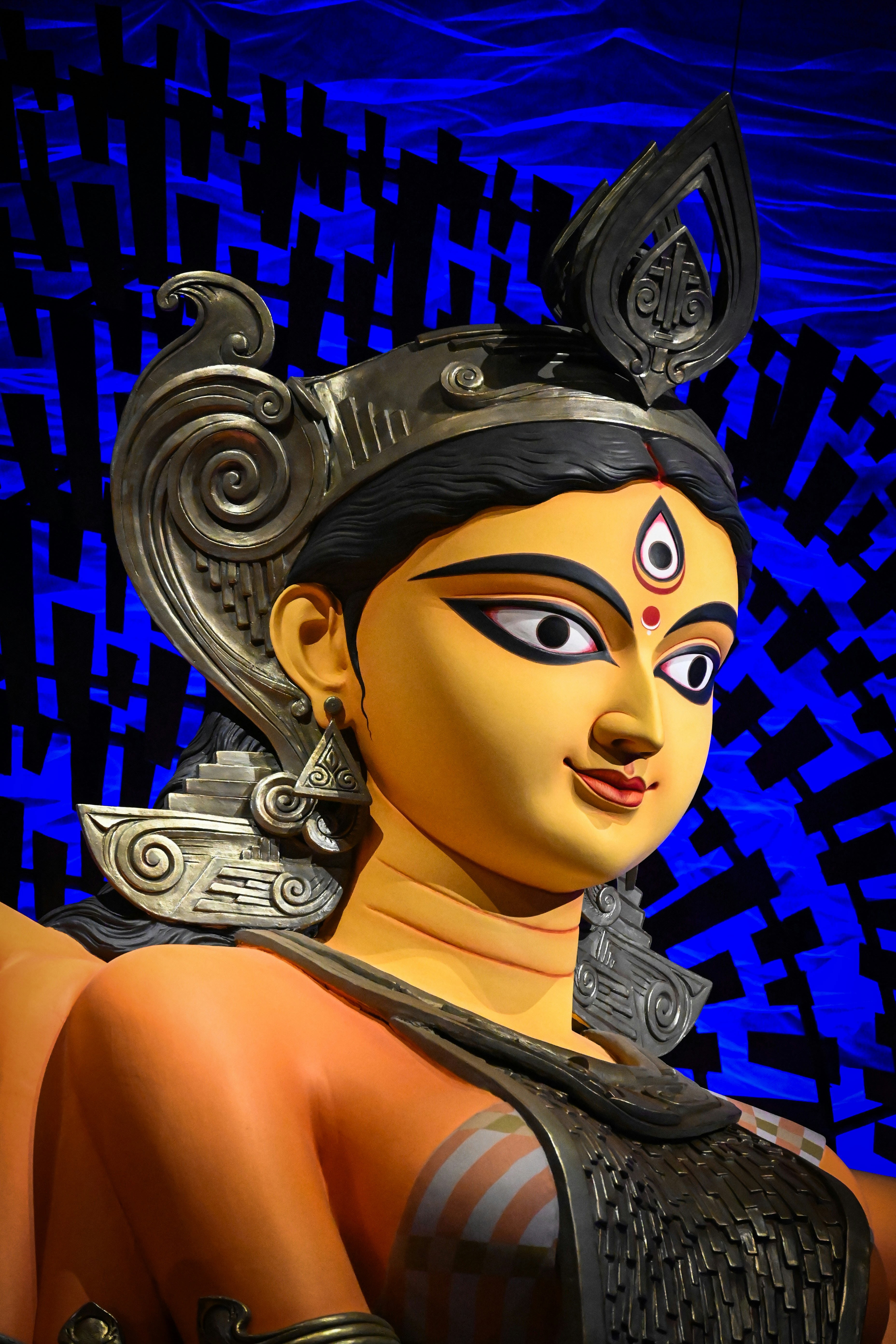 A statue of the hindu goddess durga