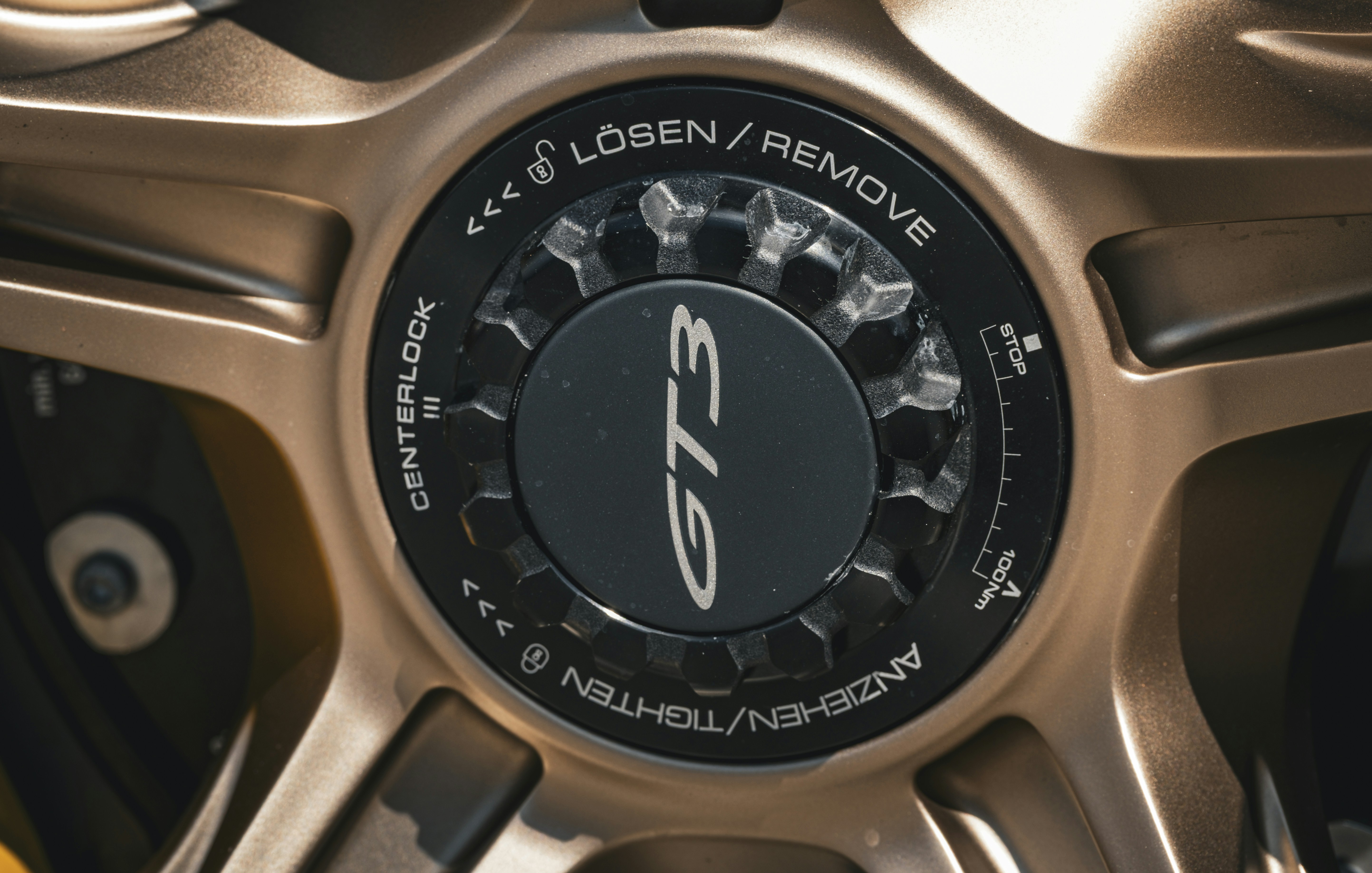 Bronze GT3 centerlock wheel