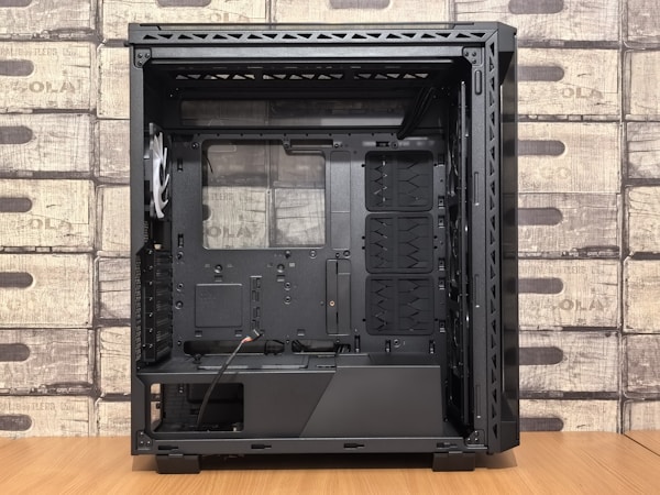 Gaming Case: Airflow and Temperature Management