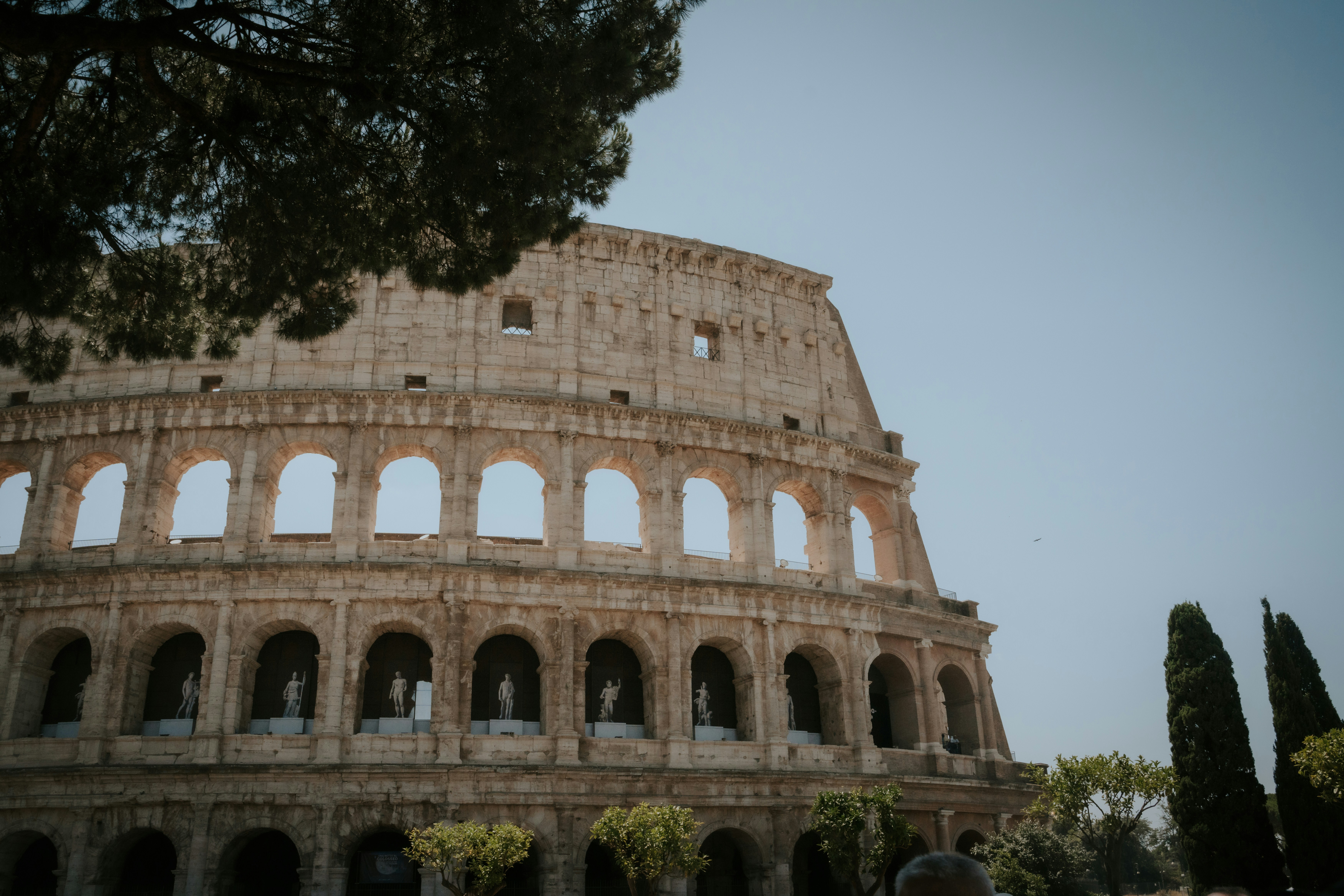 Photo by dustcreativestudio