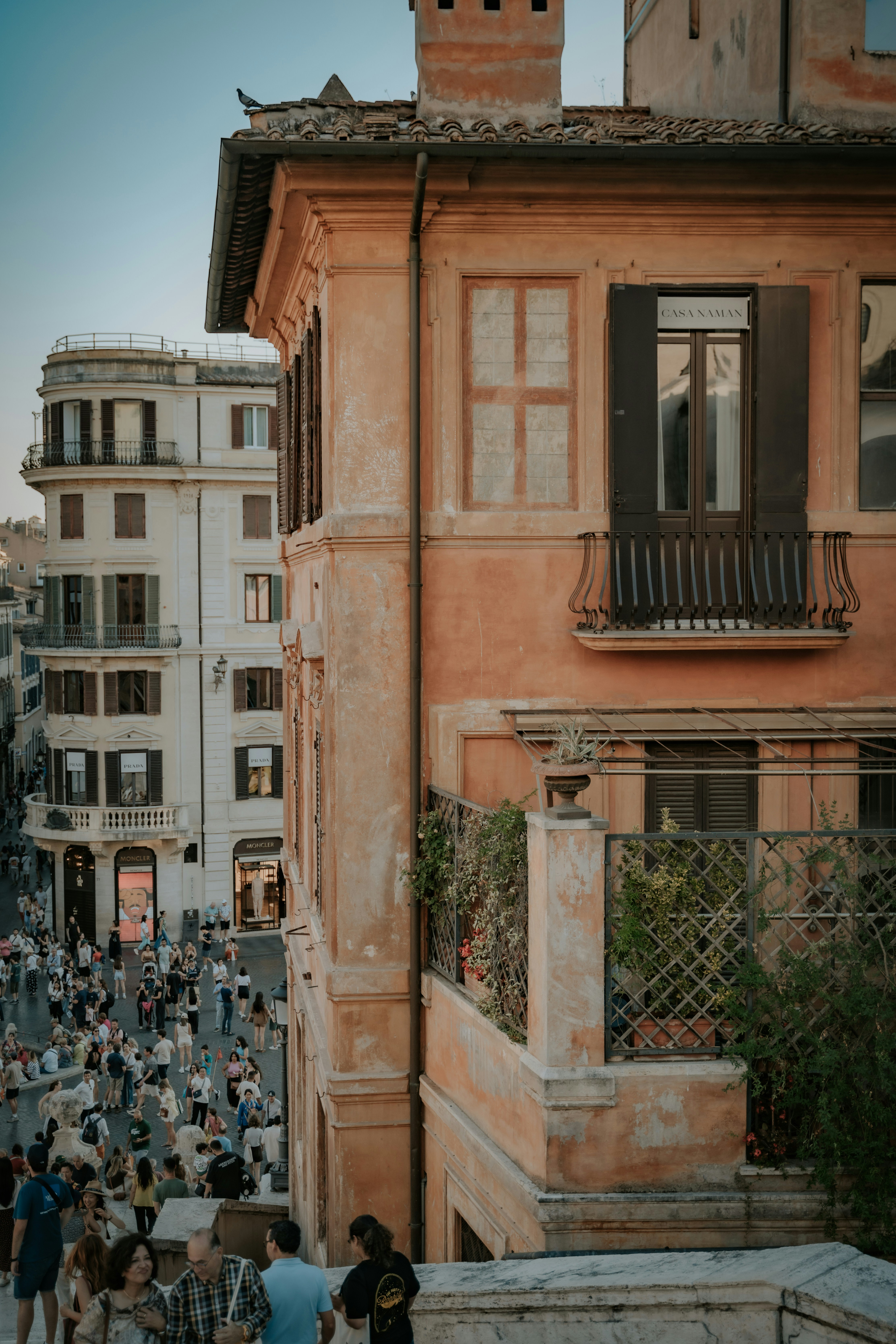 Photo by dustcreativestudio