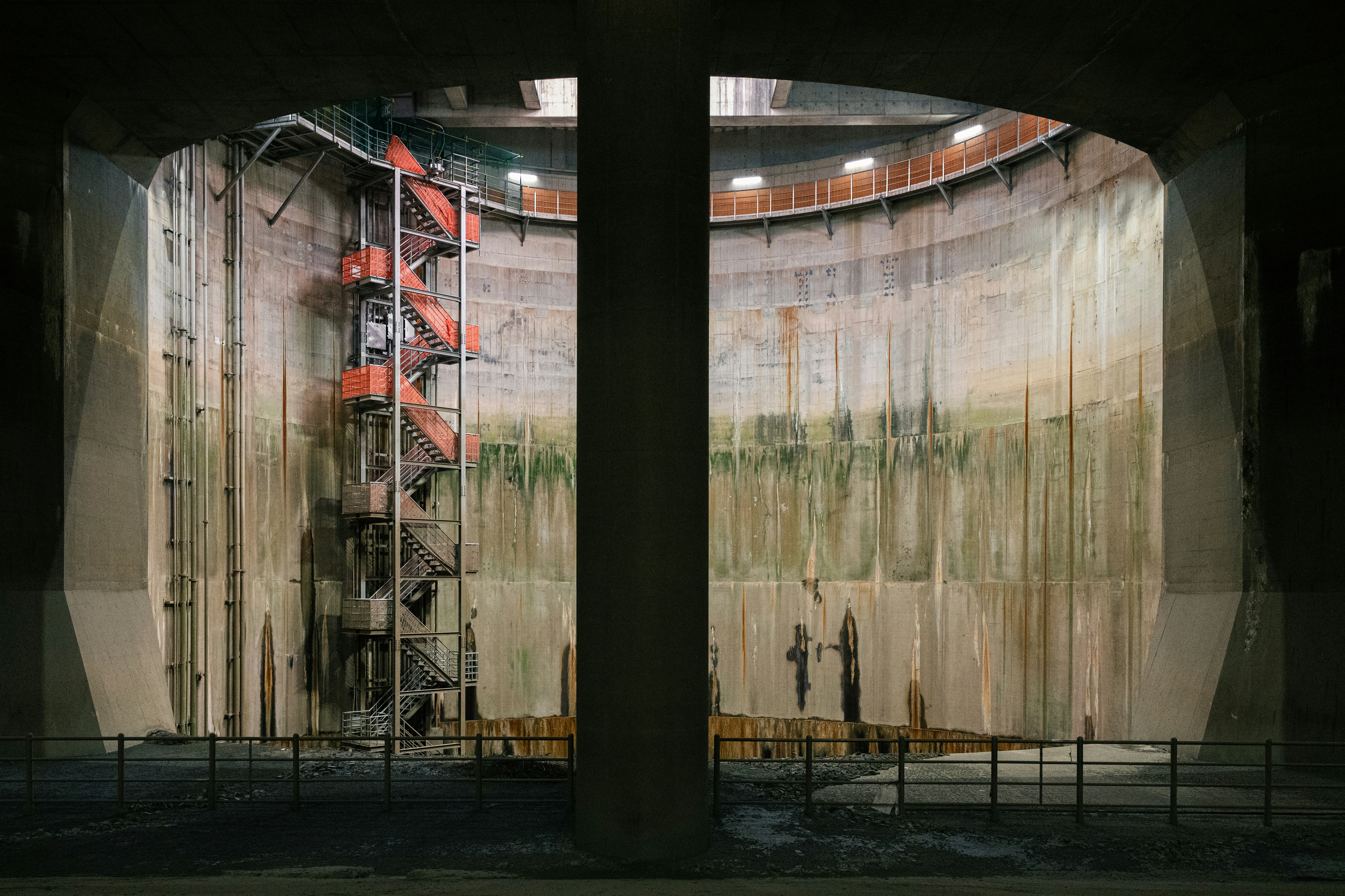 Beyond Microservices: The Microlith Alternative