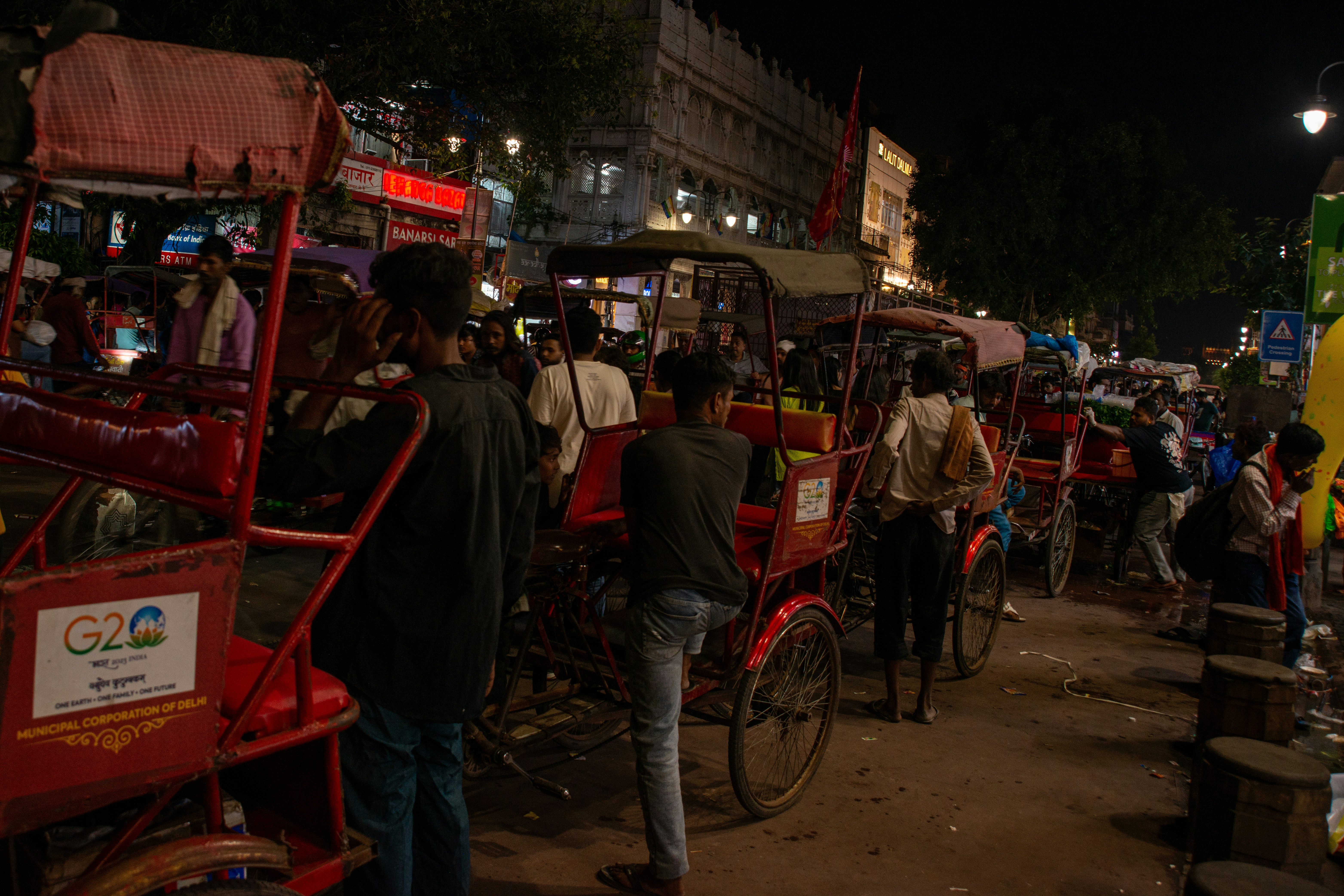 Chandni Chowk mobile store