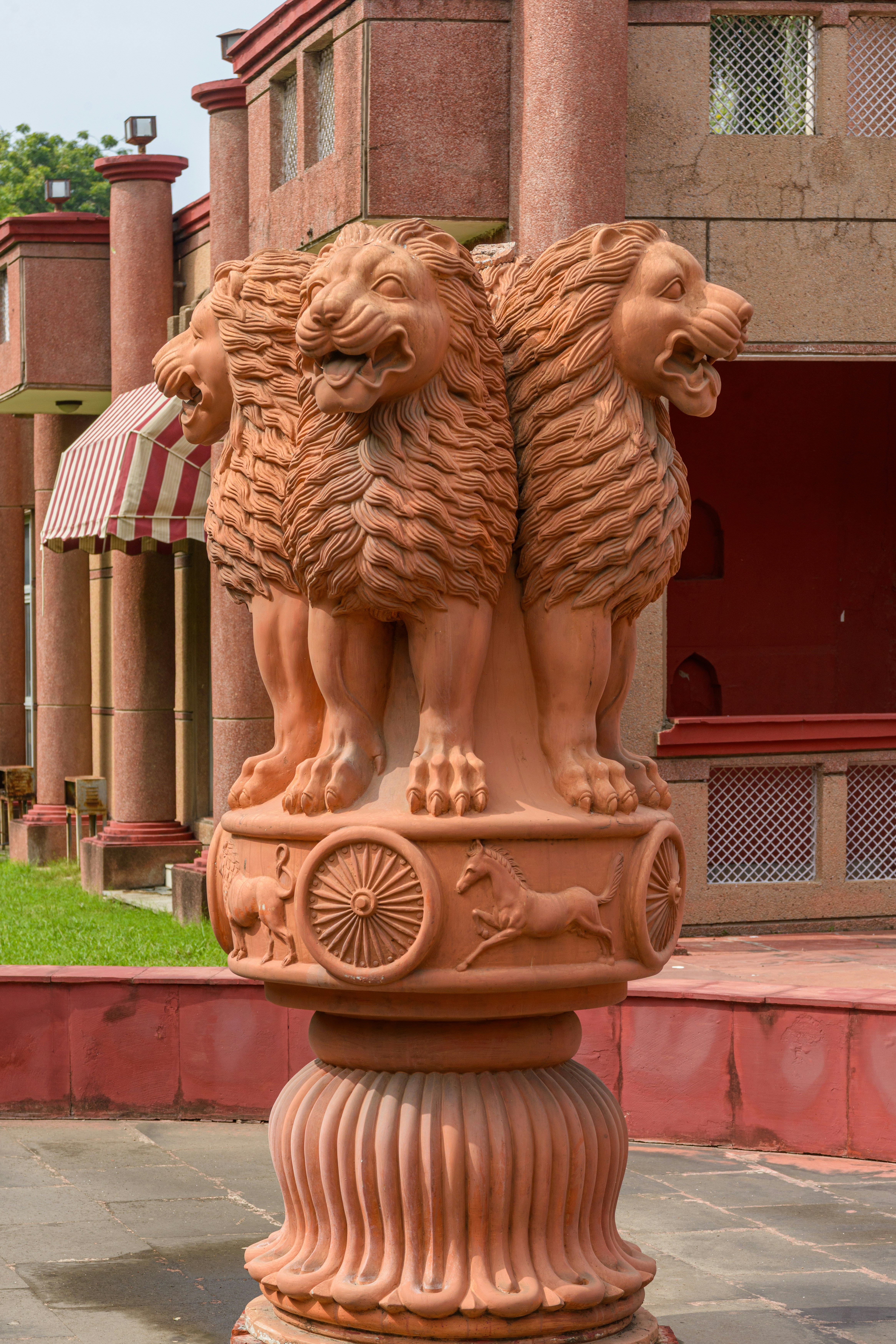 アショカ記念碑のライオンの首都