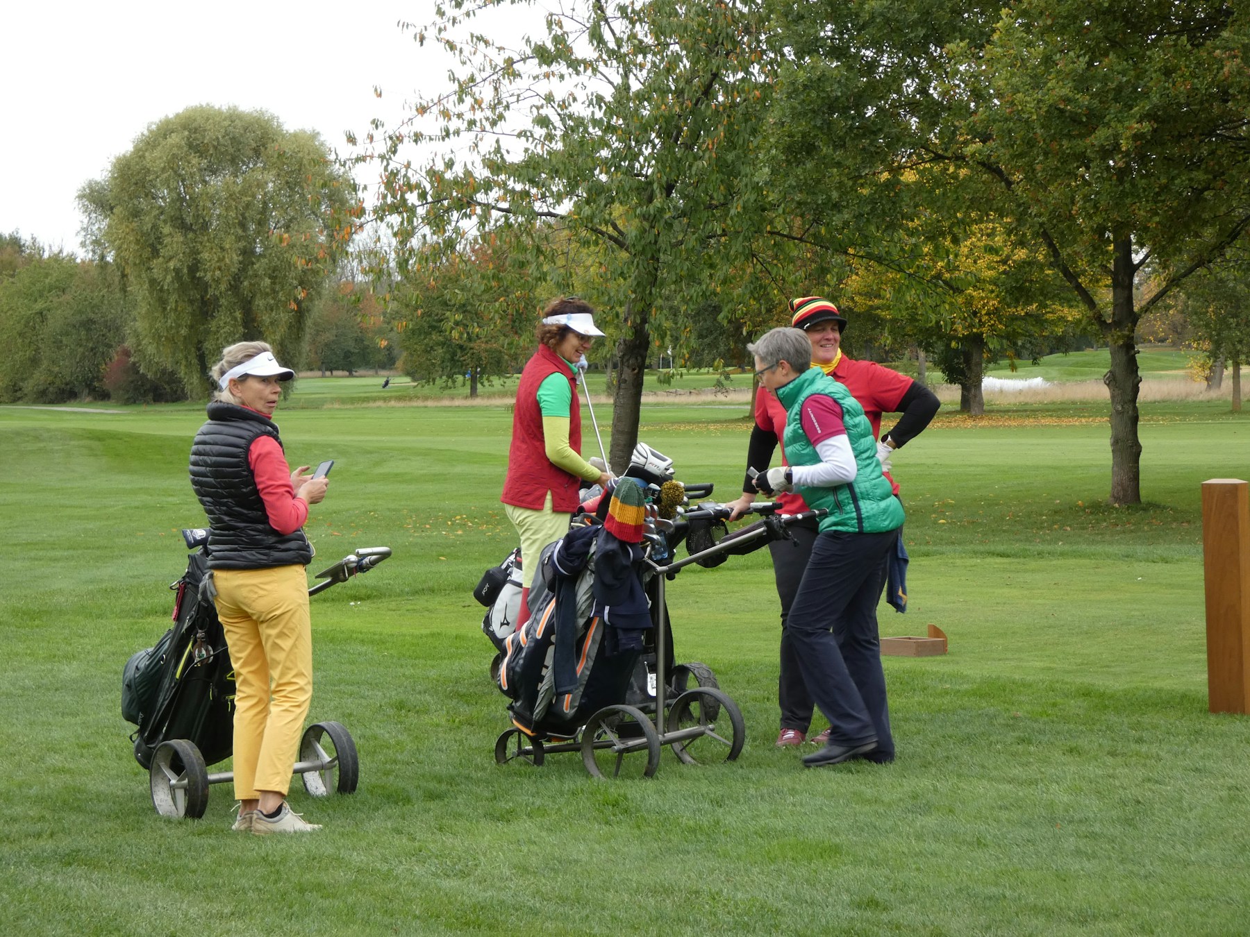 Women golf course