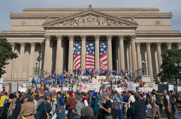 Crowd gathered at the national archives building