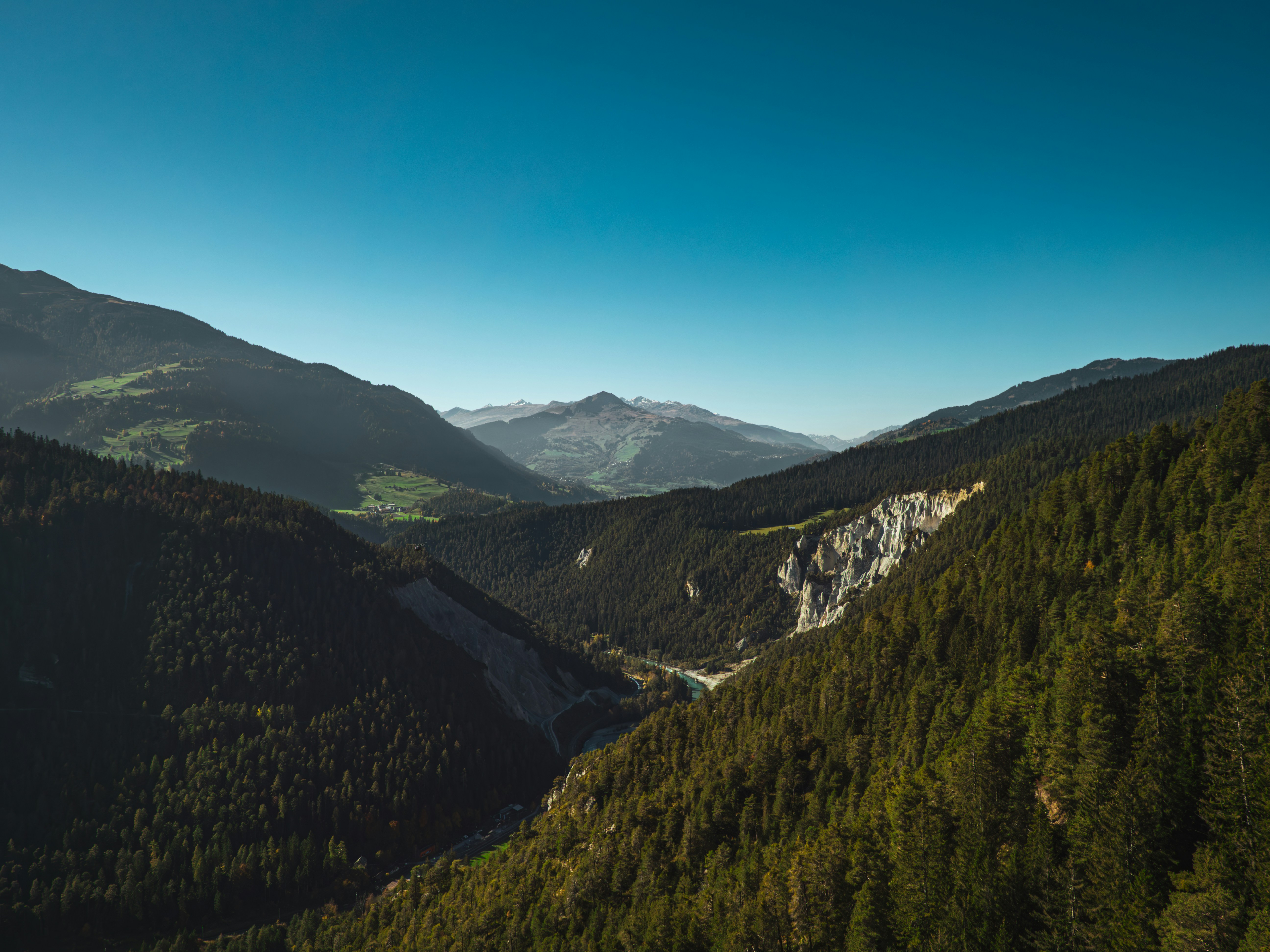 Photo by poli_graphy