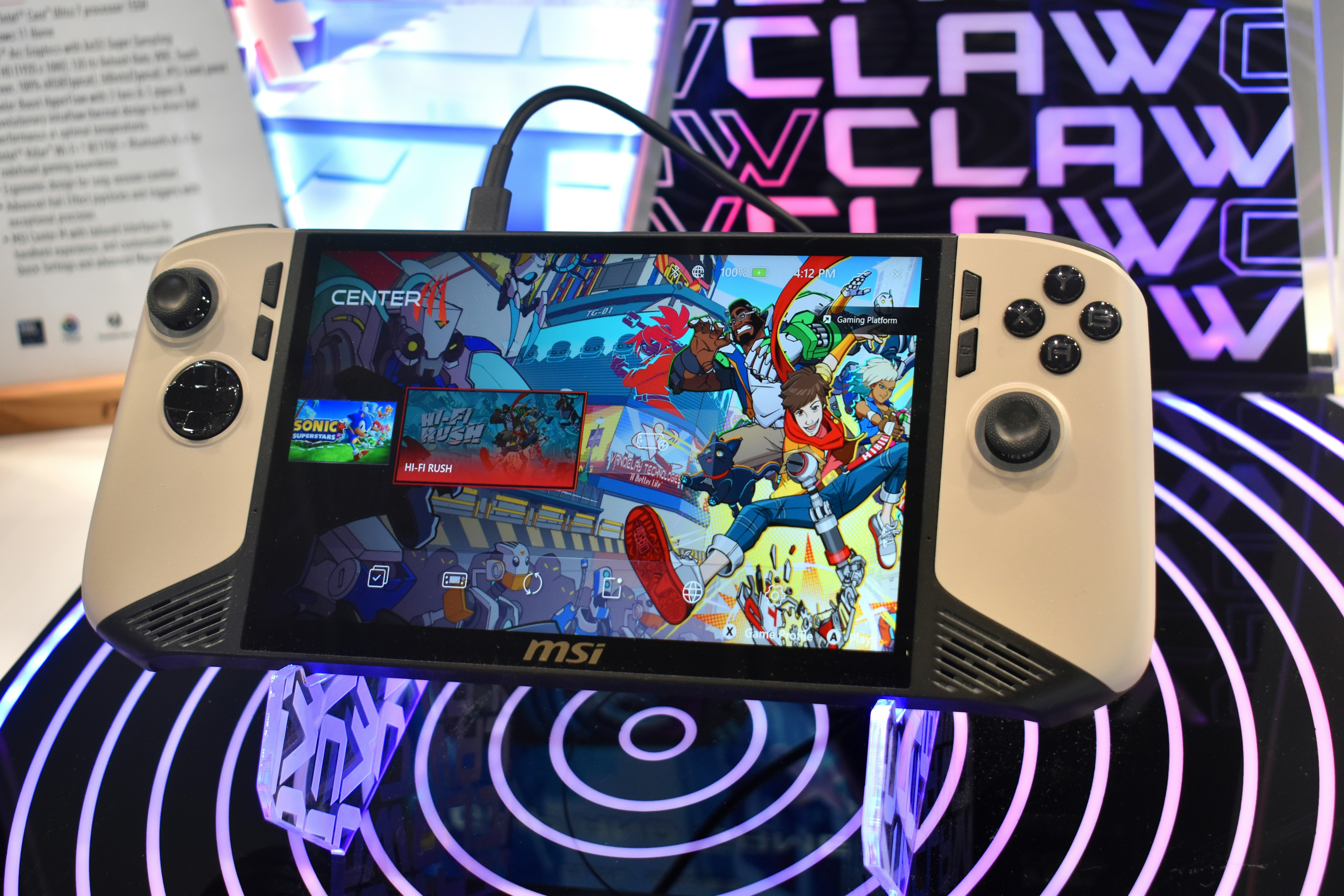 Handheld gaming device